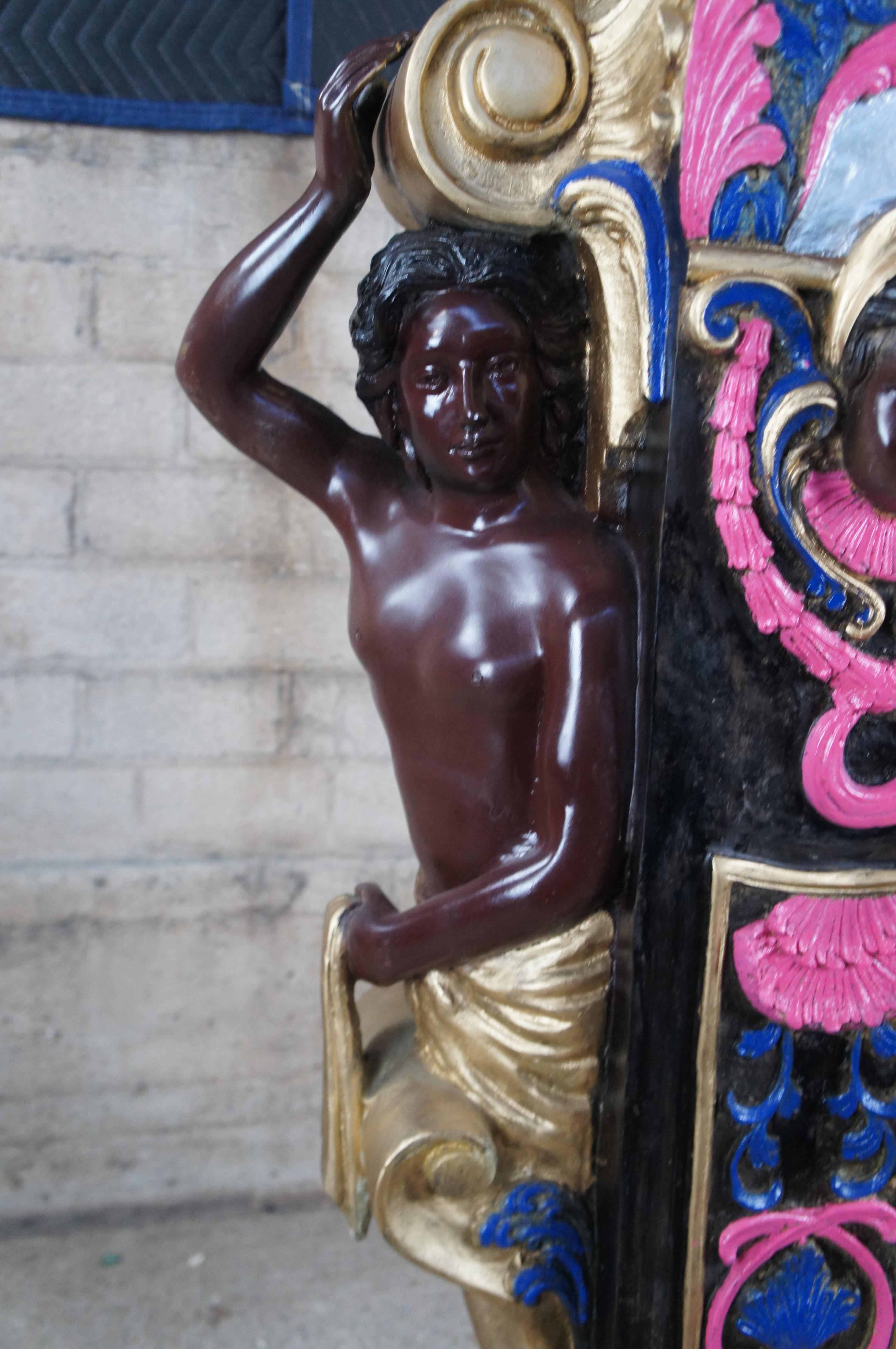 20ième siècle 2 sculptures vénitiennes figuratives en bronze polychrome, piédestaux pour plantes, paire de 50 pouces en vente