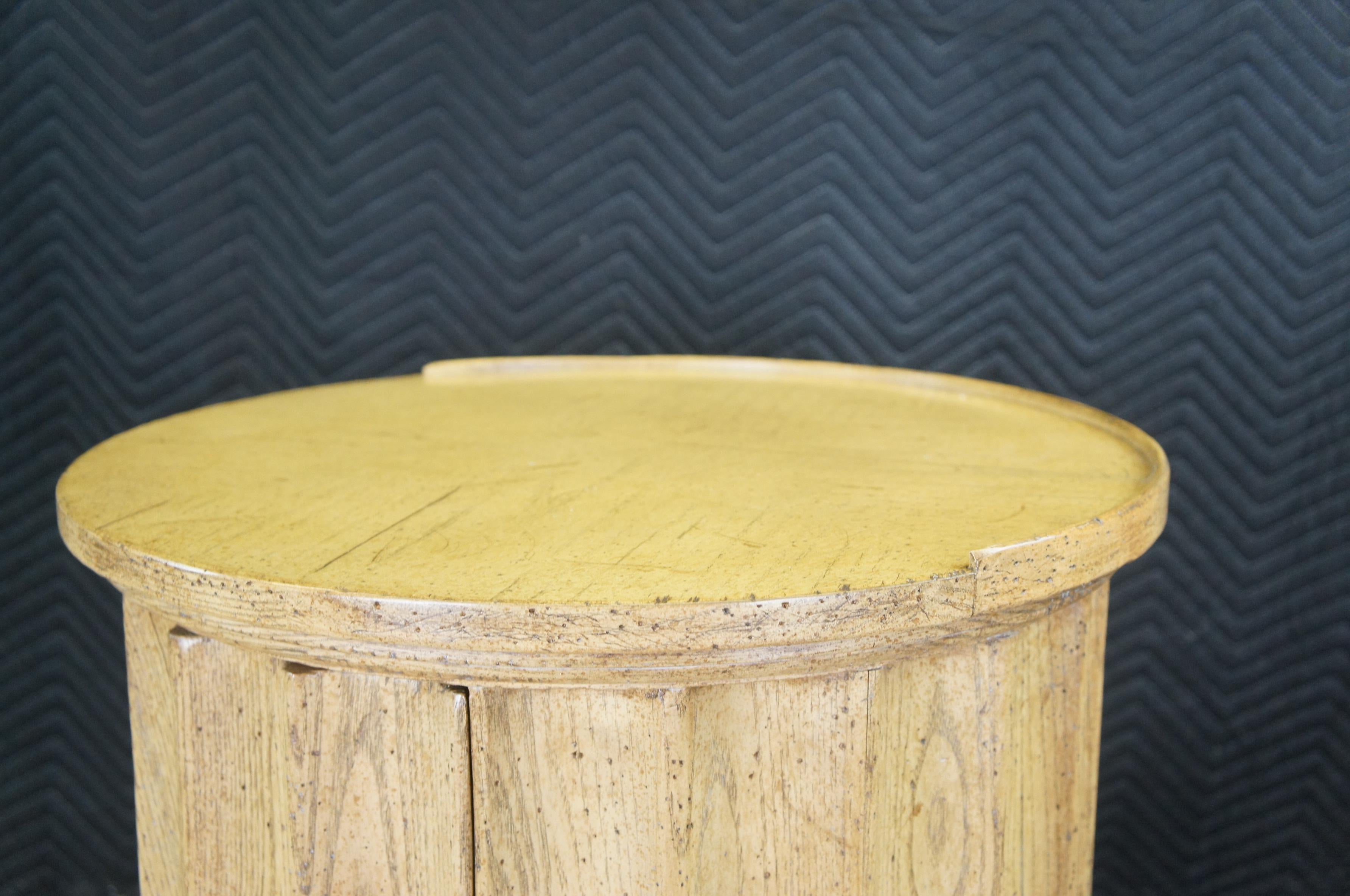 2 Vintage Baker Corinthian Column Scalloped Oak Pedestal Side Tables Cabinets 2