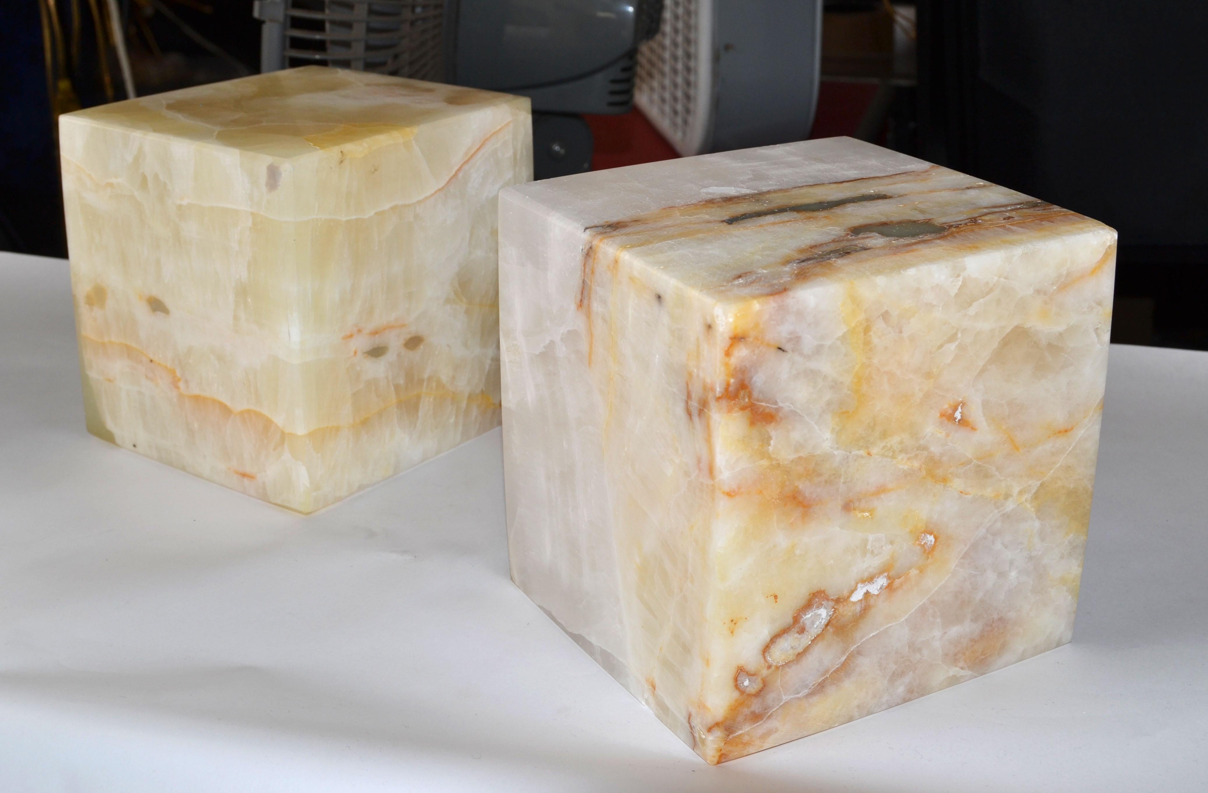2 Vintage Beige Onyx Cube Handmade Bookends Objects of Art Sculpture Pedestal For Sale 3
