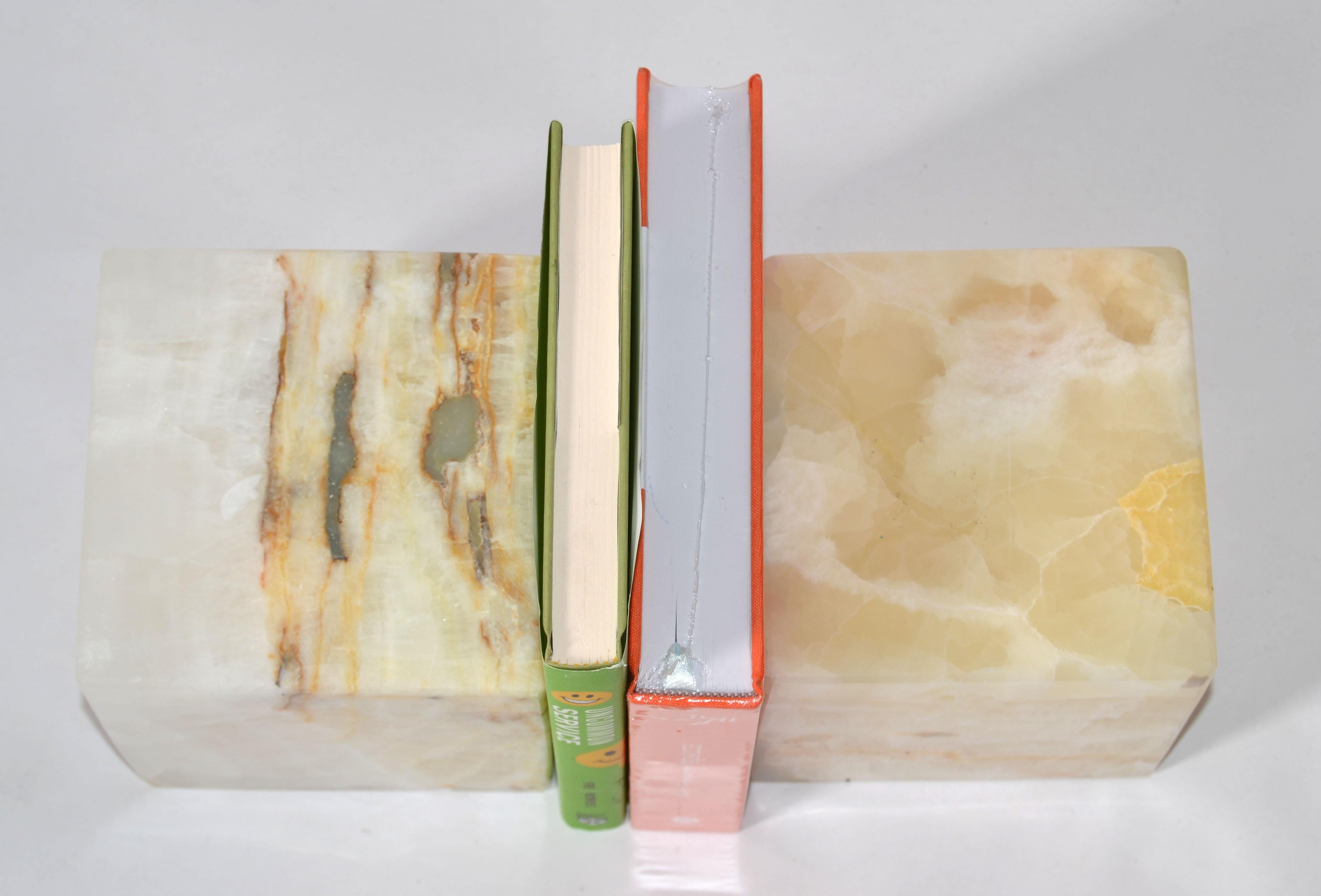2 Vintage Beige Onyx Cube Handmade Bookends Objects of Art Sculpture Pedestal For Sale 5