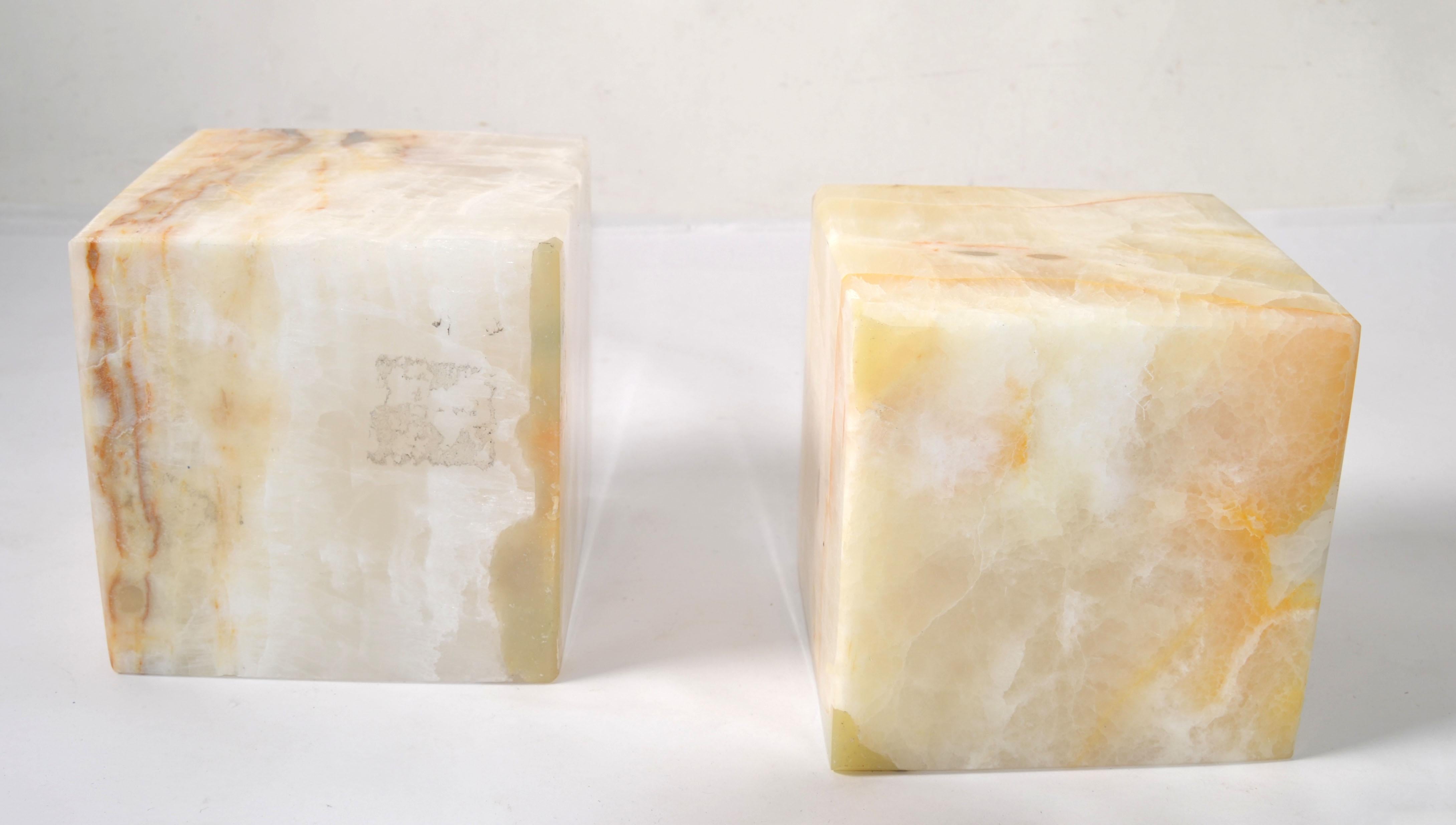 2 Vintage Beige Onyx Cube Handmade Bookends Objects of Art Sculpture Pedestal For Sale 7