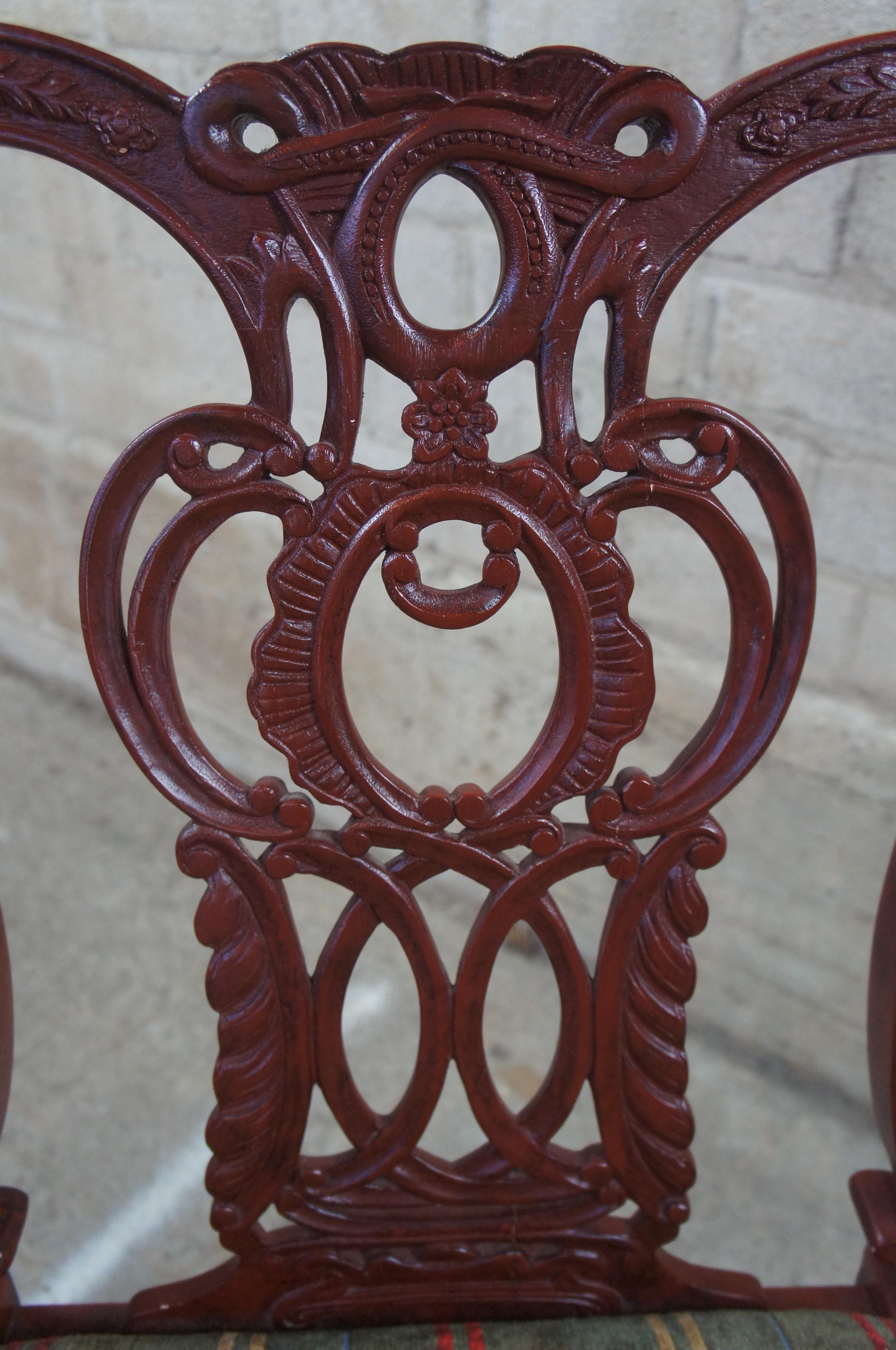 2 fauteuils d'appoint en acajou rouge à col de cygne de style Chippendale Vintage Century Furniture en vente 2