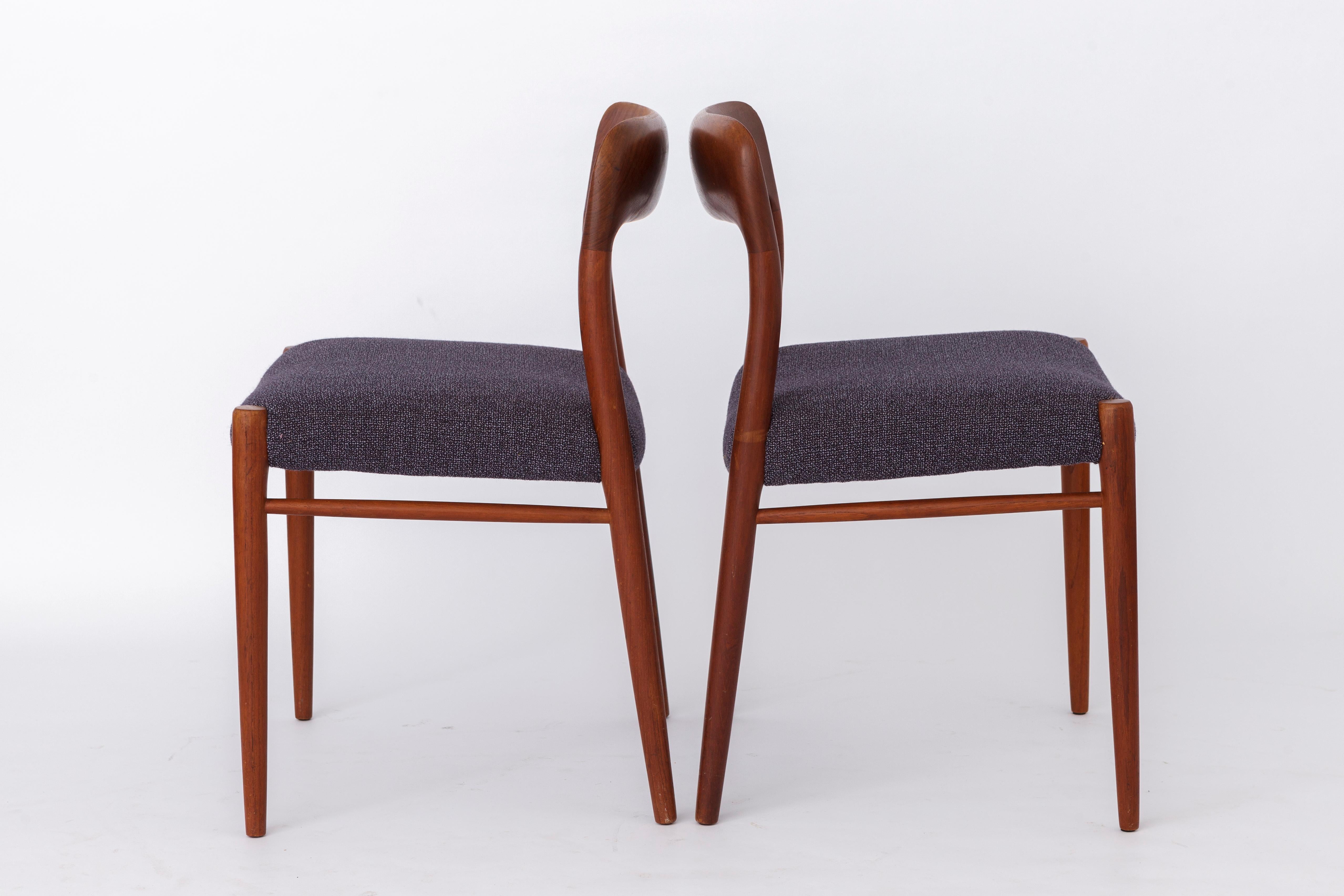 Polished 2 Vintage Chairs Niels Moller, Model 75, Teak, 1950s, Danish Vintage For Sale