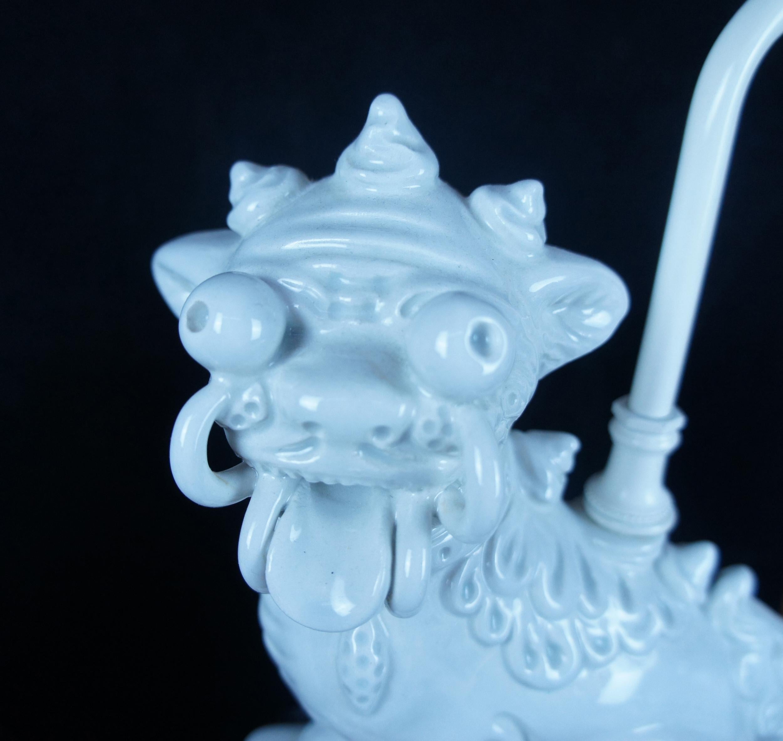 2 Vintage Chinese Blanc De Chine White Dehua Porcelain Foo Fu Dog Lamps In Good Condition For Sale In Dayton, OH