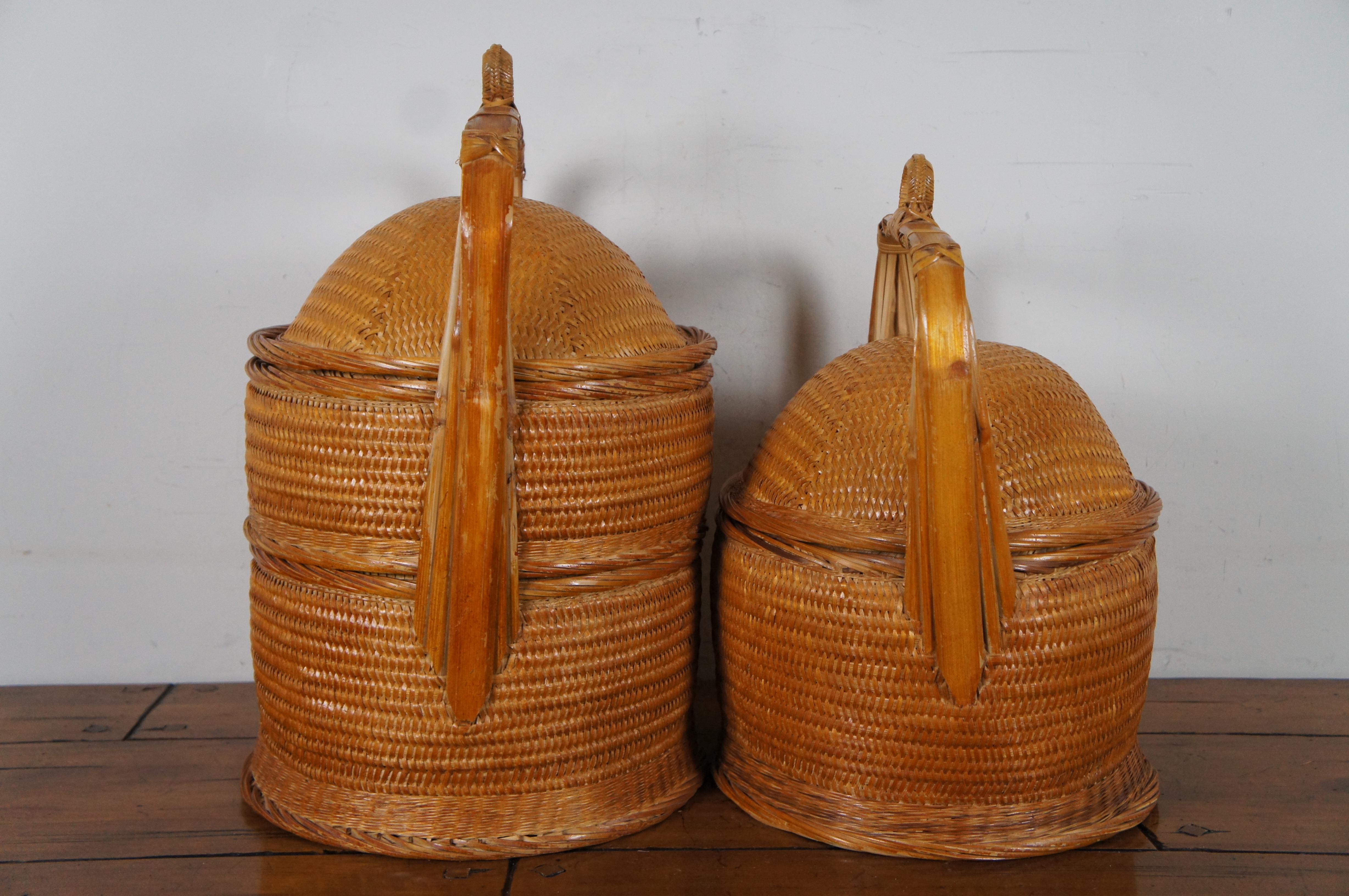 2 Vintage Chinese Wicker Rattan Stacking Tiered Lidded Wedding Baskets In Good Condition In Dayton, OH