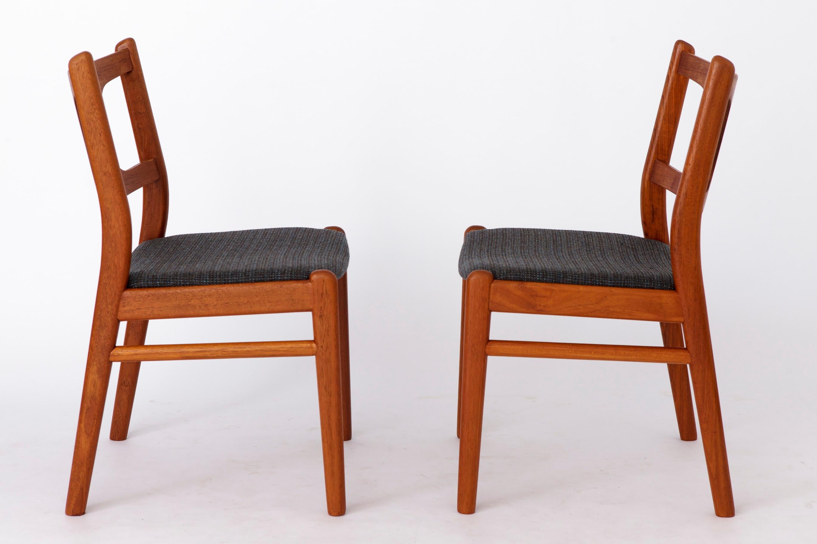 Pair of Teak Chairs from the 1960s

Impressive set of totally up to 4 vintage chairs, originating from Denmark in the 1960s, features sturdy teak wood frames that have been refurbished and oiled. Each chair boasts reupholstered seats with a dark