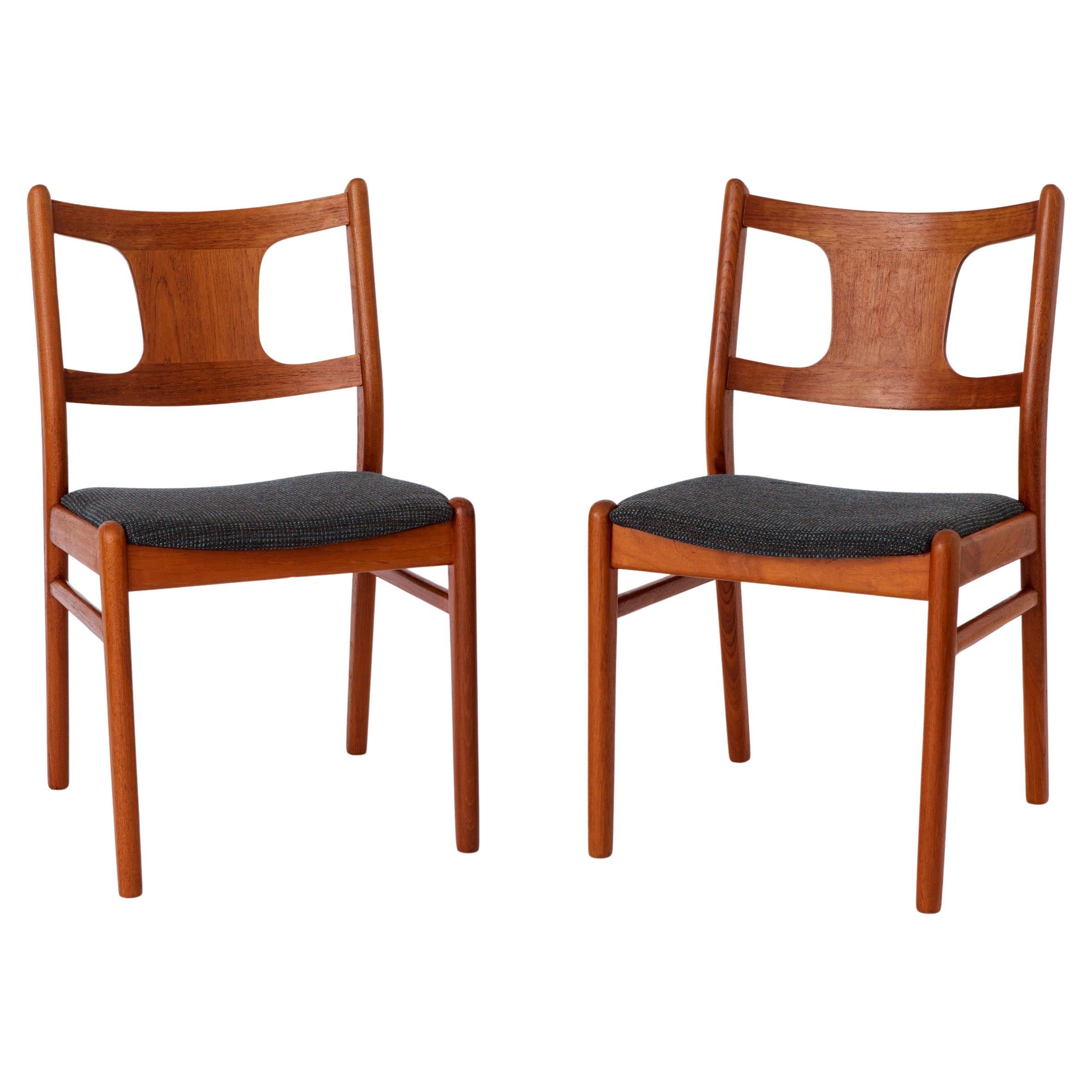 2 Vintage Danish Chairs - 1960s Mid-Century Modern Style
