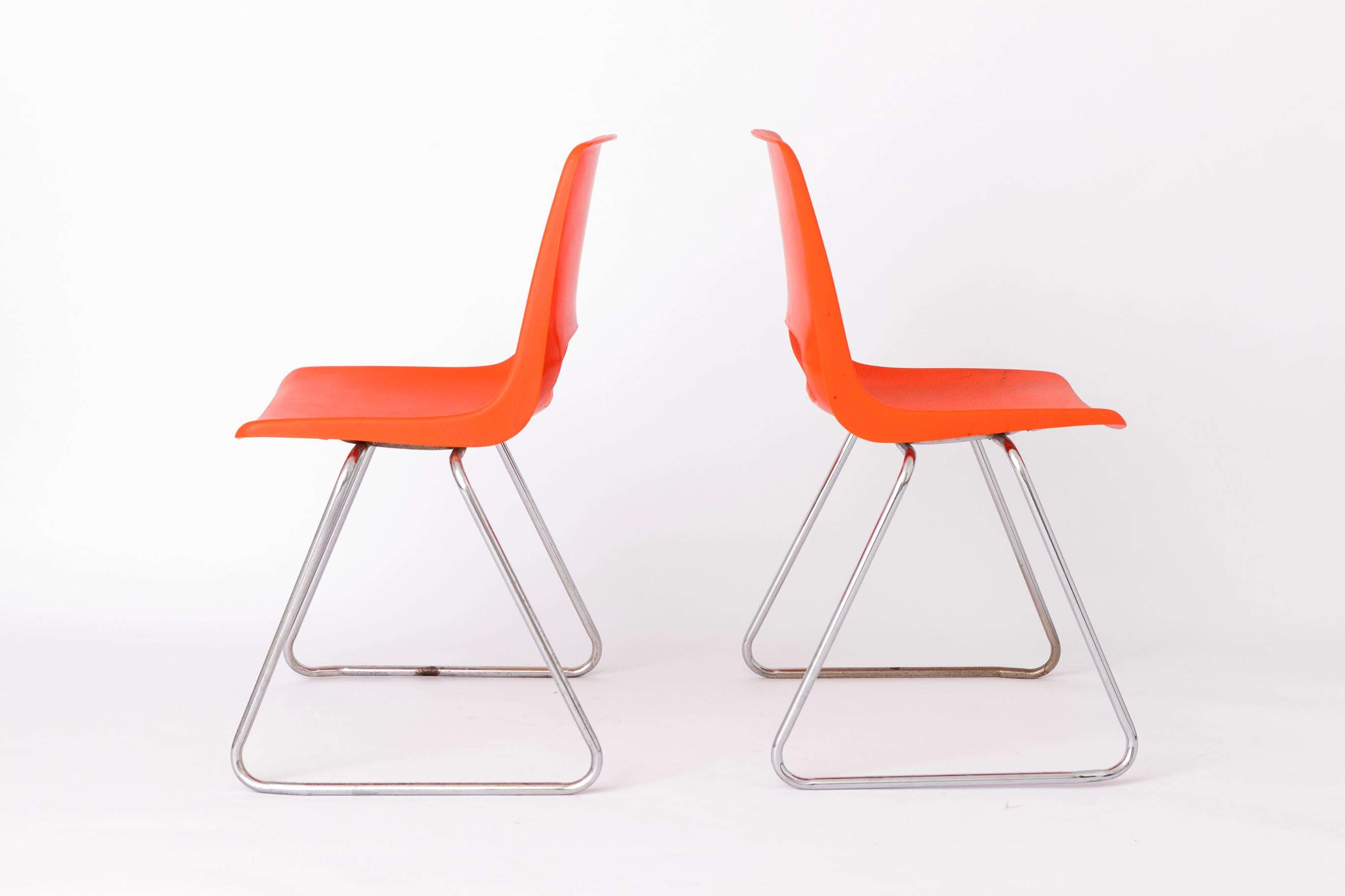2 Vintage- Kunststoffstühle, 1970er-Jahre, Niederlande (Moderne der Mitte des Jahrhunderts) im Angebot
