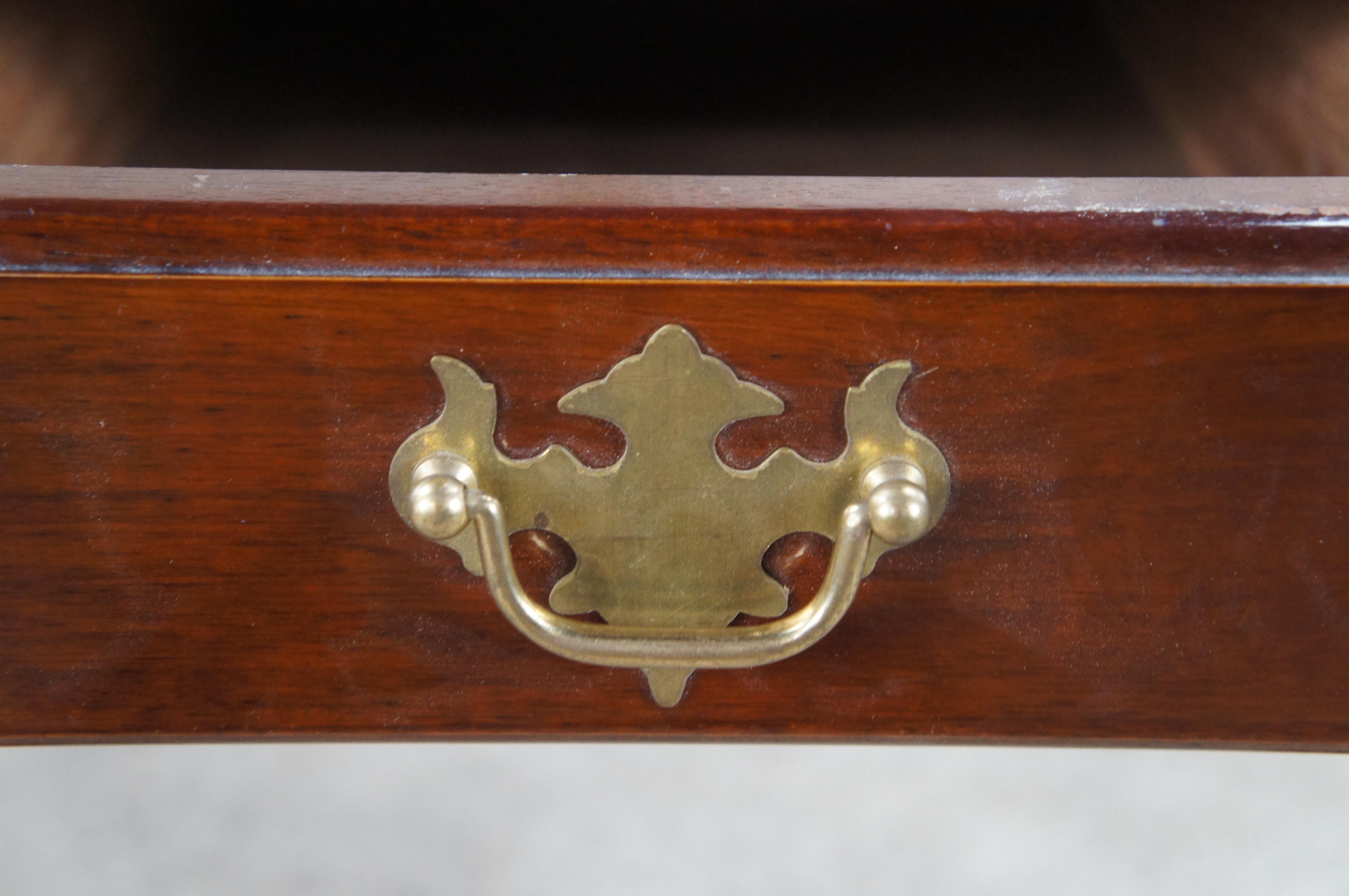 2 Vintage Queen Anne Cherry Side End Accent Nightstand Tables 26