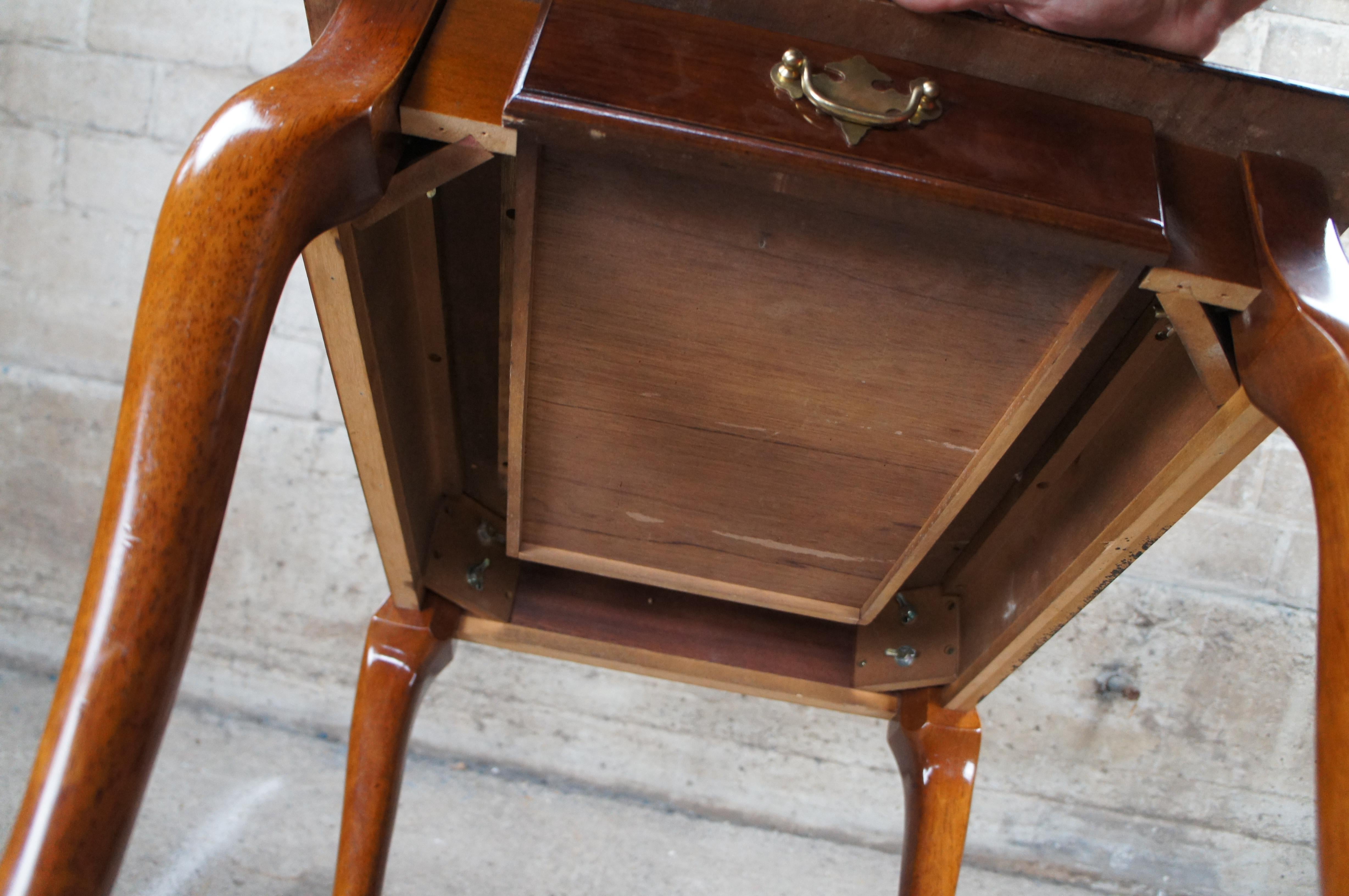2 Vintage Queen Anne Cherry Side End Accent Nightstand Tables 26