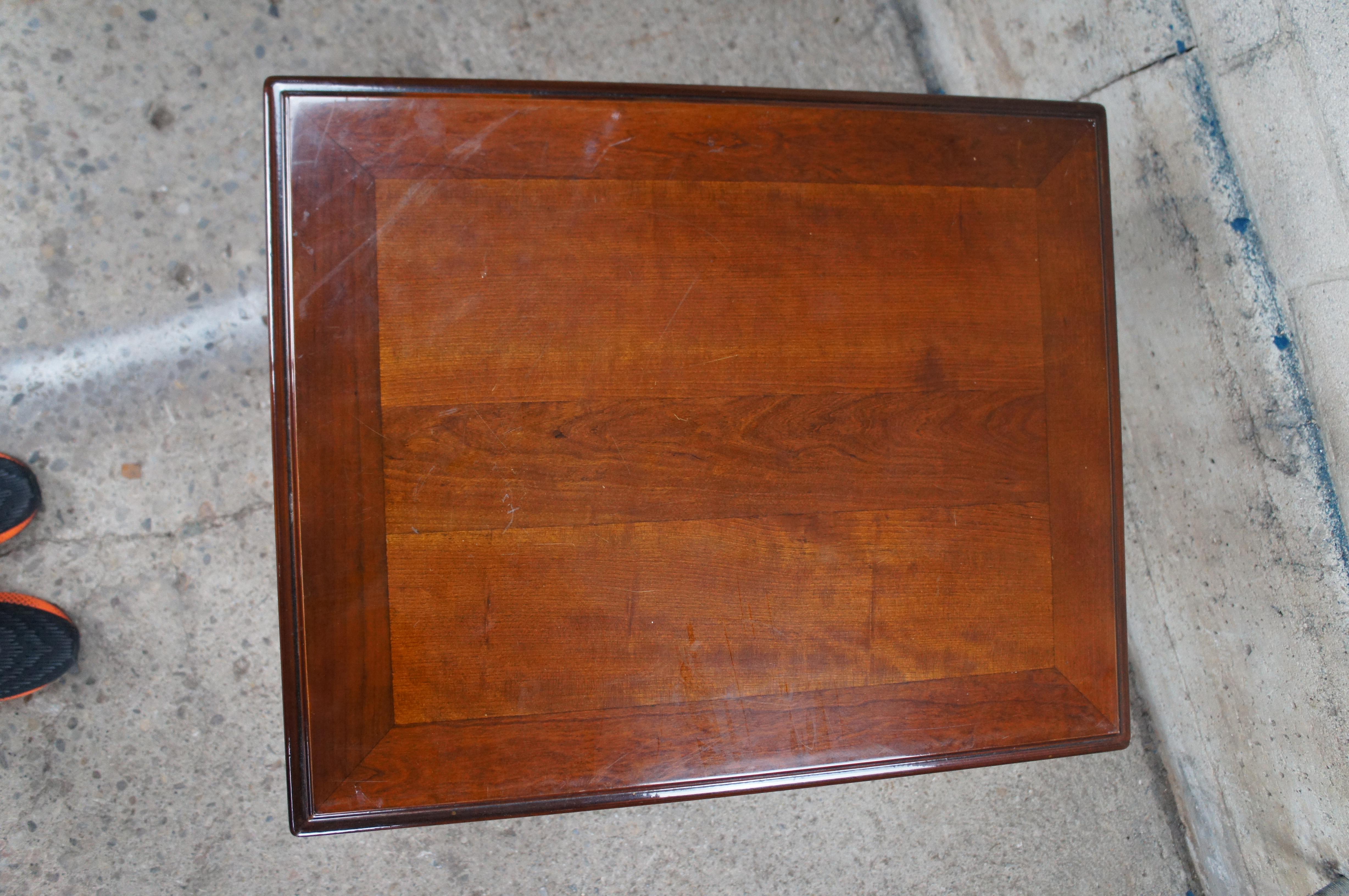 20th Century 2 Vintage Queen Anne Cherry Side End Accent Nightstand Tables 26