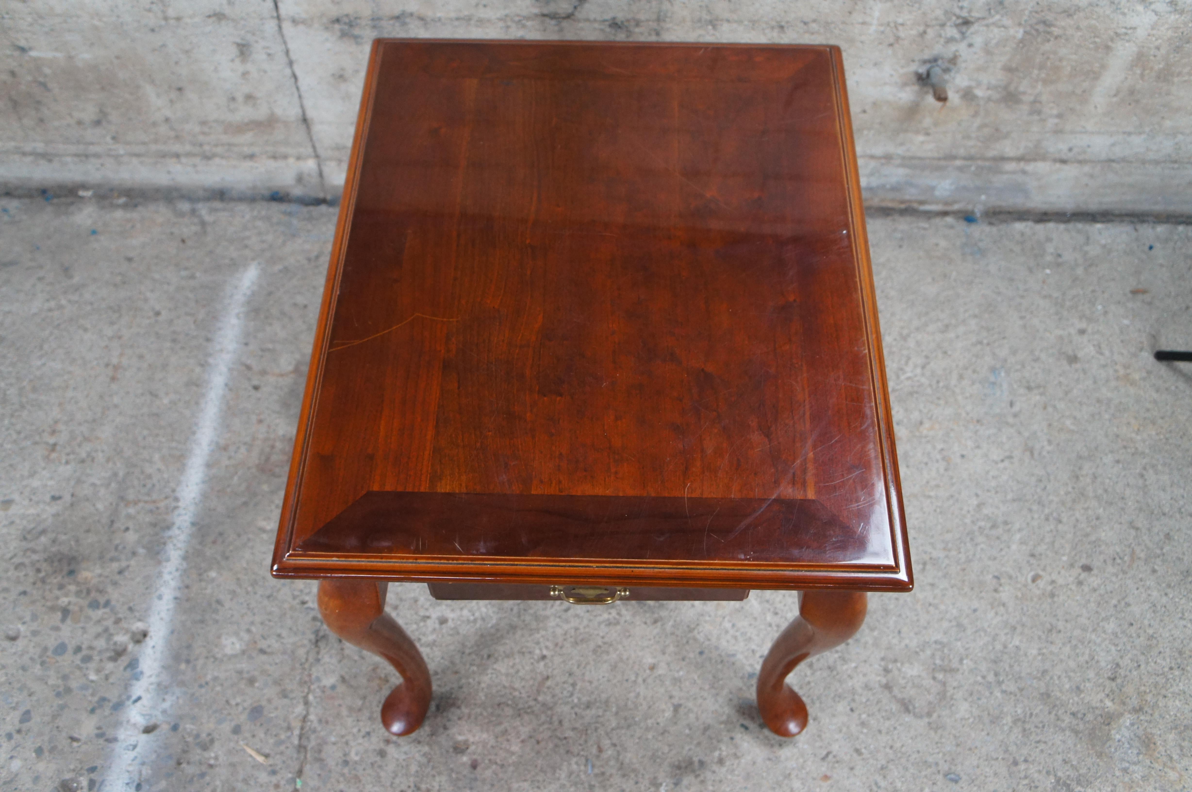 20th Century 2 Vintage Queen Anne Cherry Side End Accent Nightstand Tables 26
