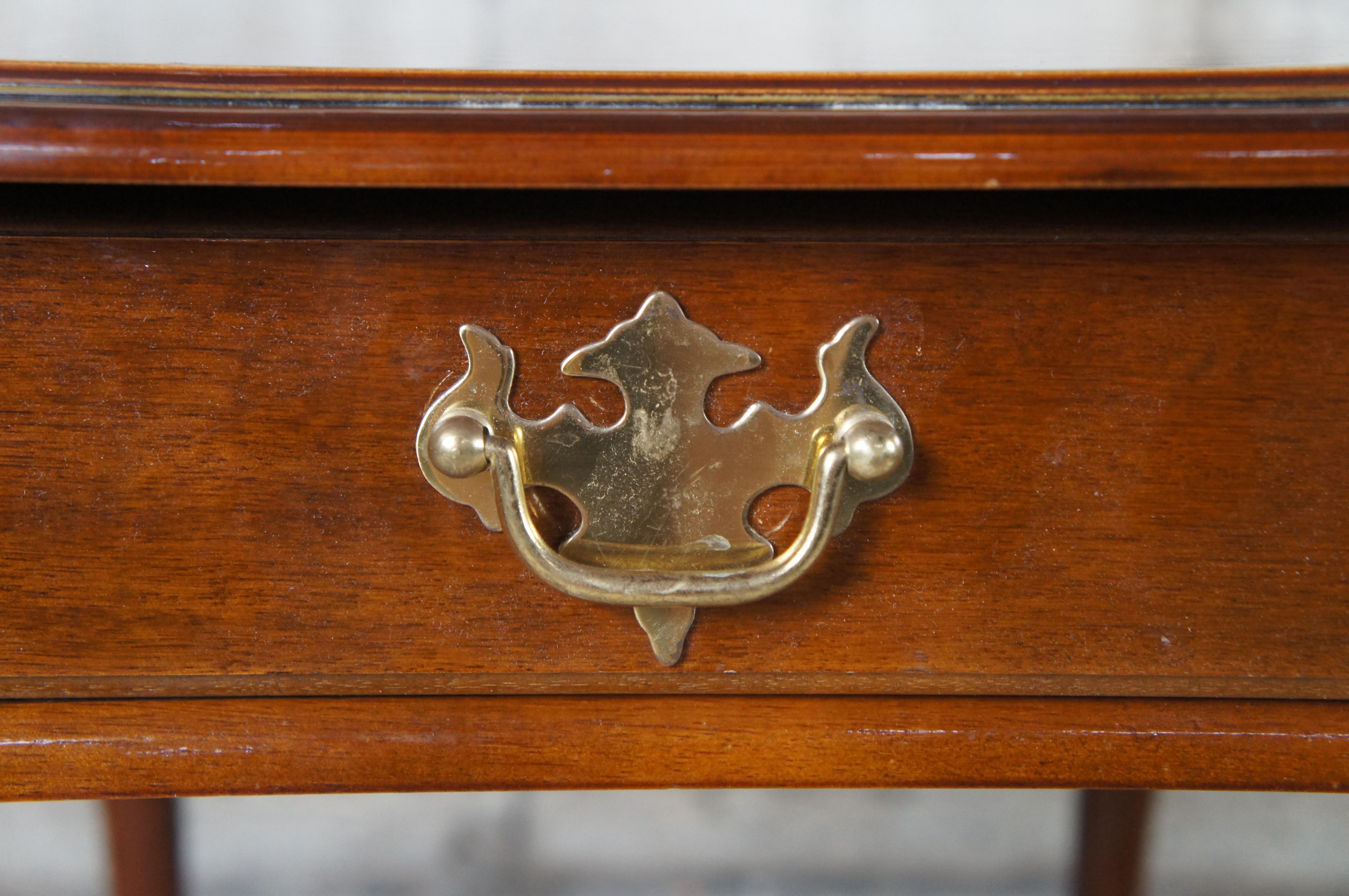 2 Vintage Queen Anne Cherry Side End Accent Nightstand Tables 26