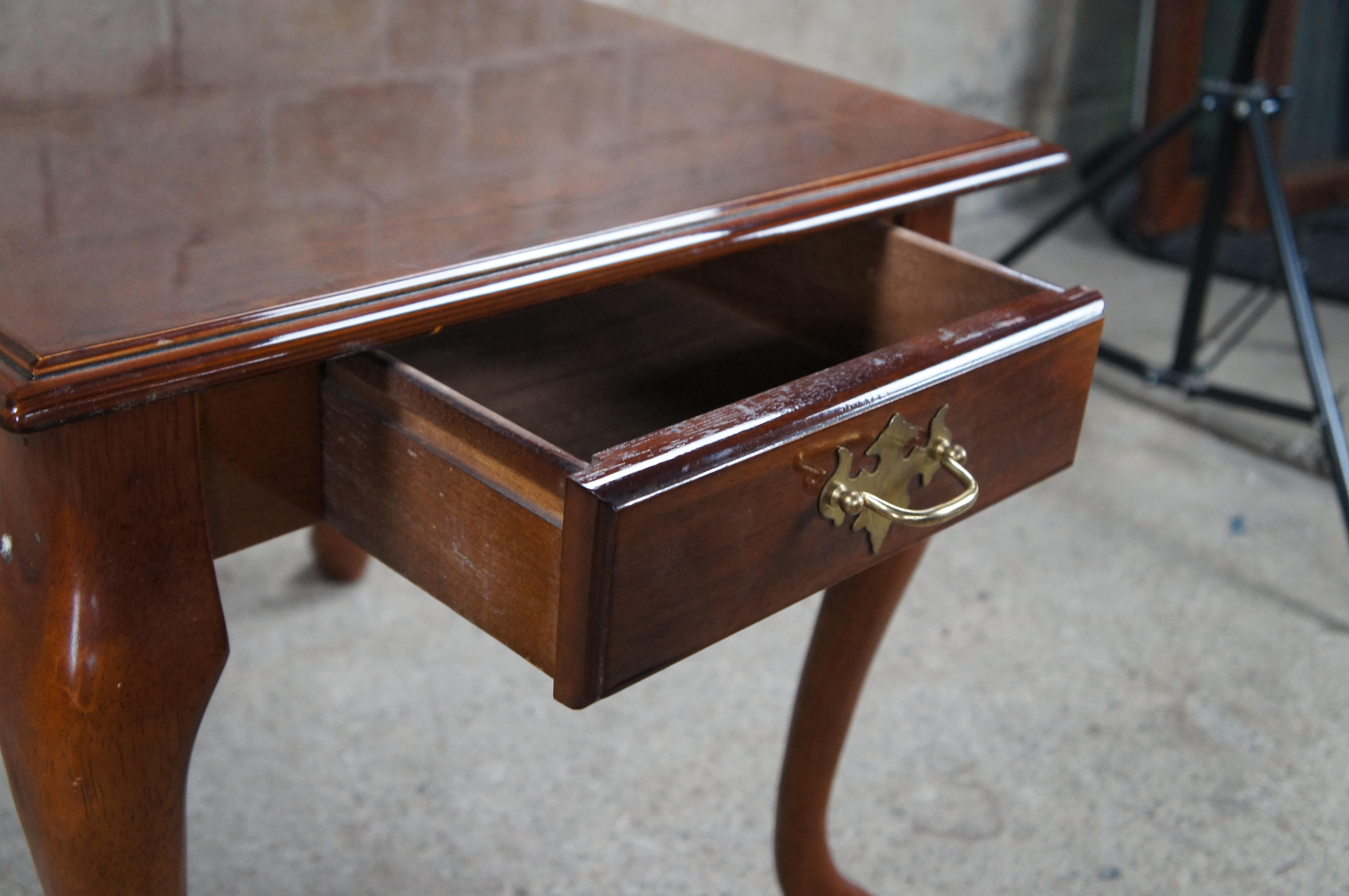 2 Vintage Queen Anne Cherry Side End Accent Nightstand Tables 26