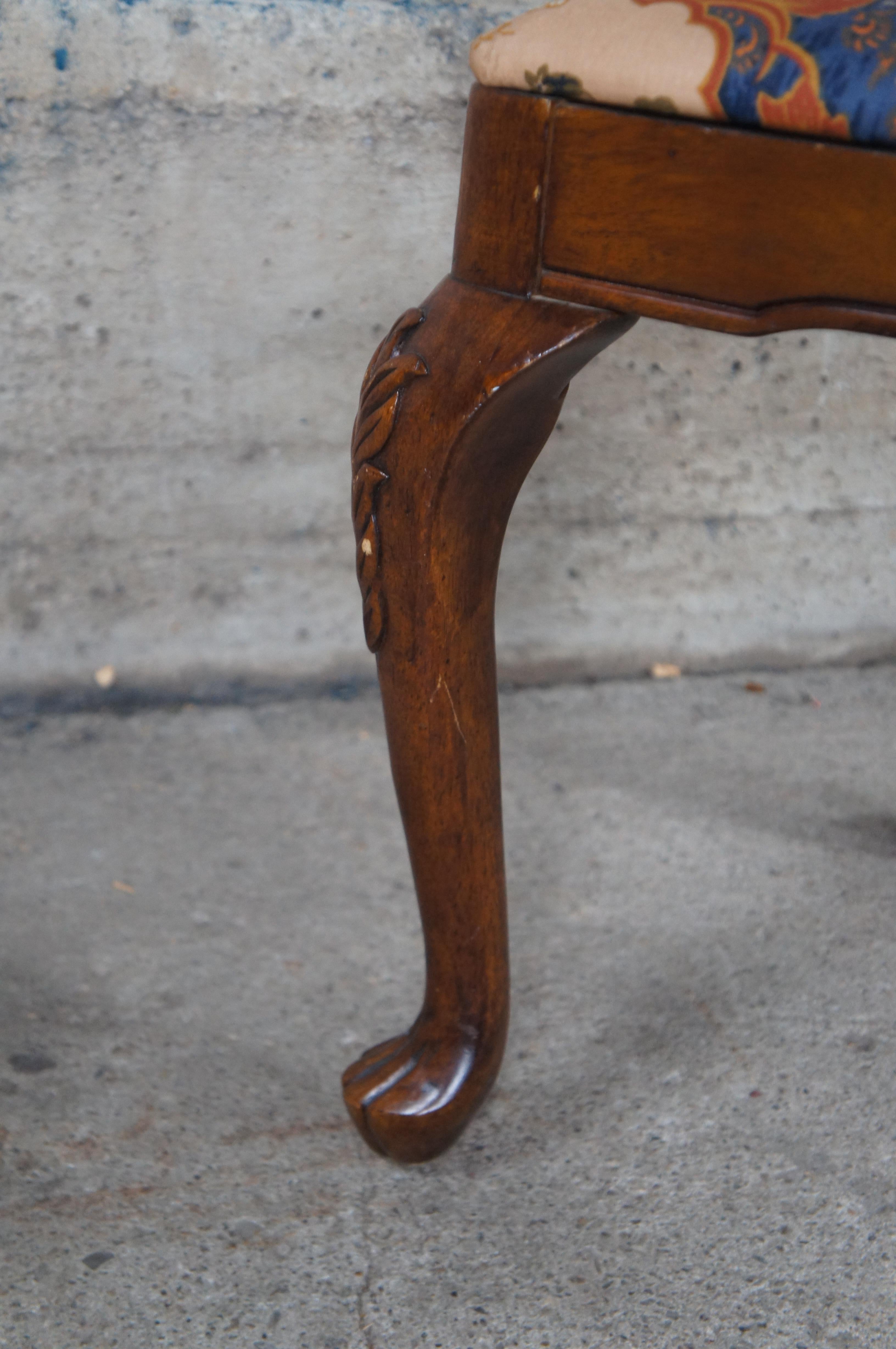 2 Vintage Queen Anne Mahogany Dining Side Chairs Chinoiserie Silk Fabric Pair For Sale 6