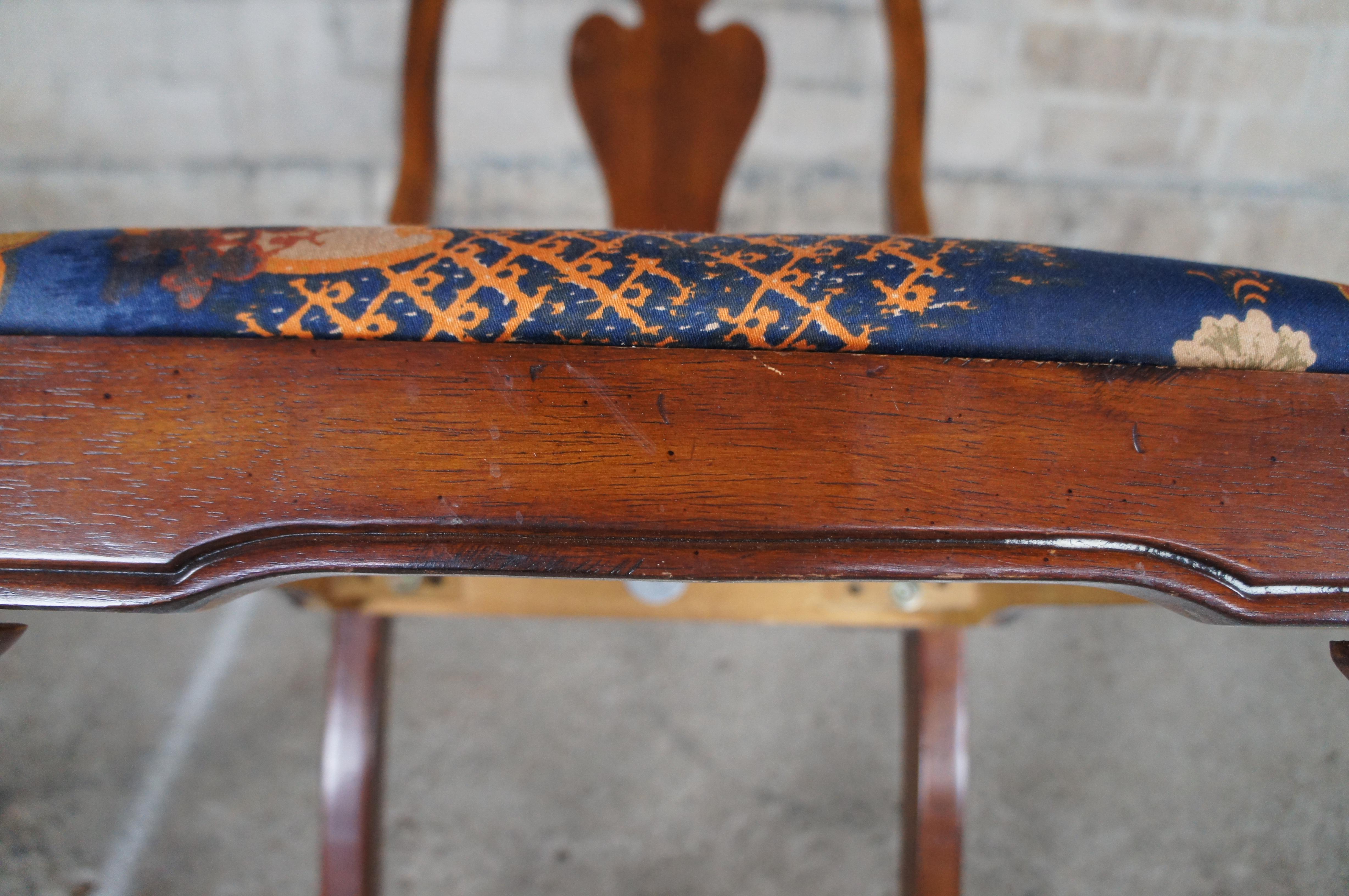 2 Vintage Queen Anne Mahogany Dining Side Chairs Chinoiserie Silk Fabric Pair For Sale 3