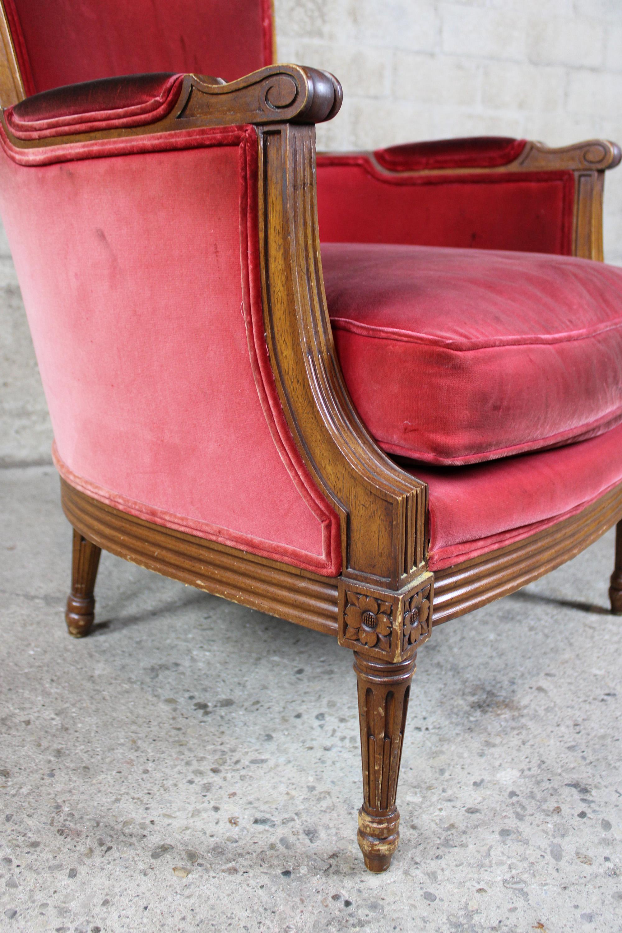 2 Vintage Red French Provincial Walnut Club Arm Library Accent Chairs Louis XV 5