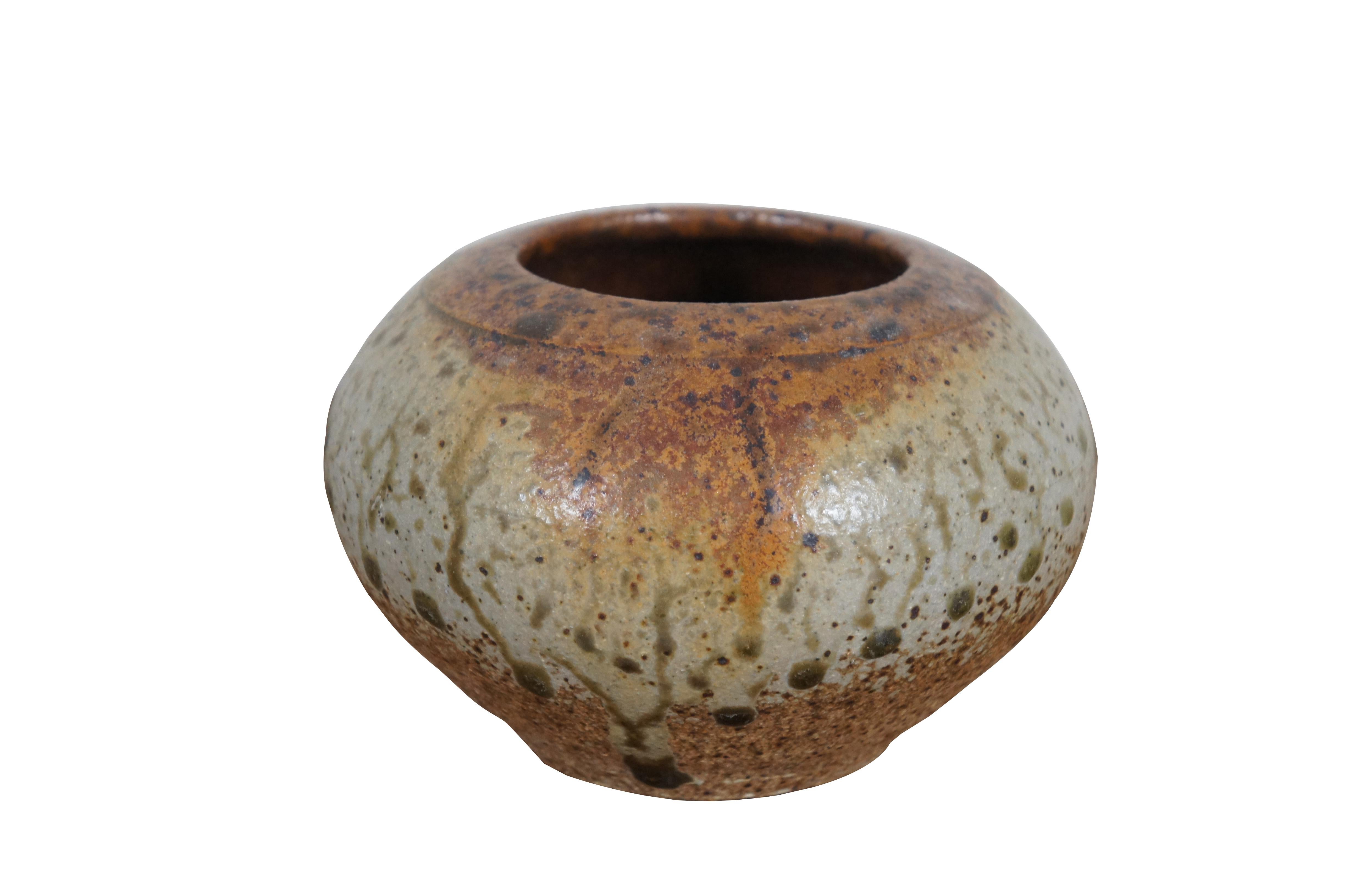 2 Vintage Southwestern Round Glazed Ceramic Earthenware Pots Vases Vessels  In Good Condition In Dayton, OH