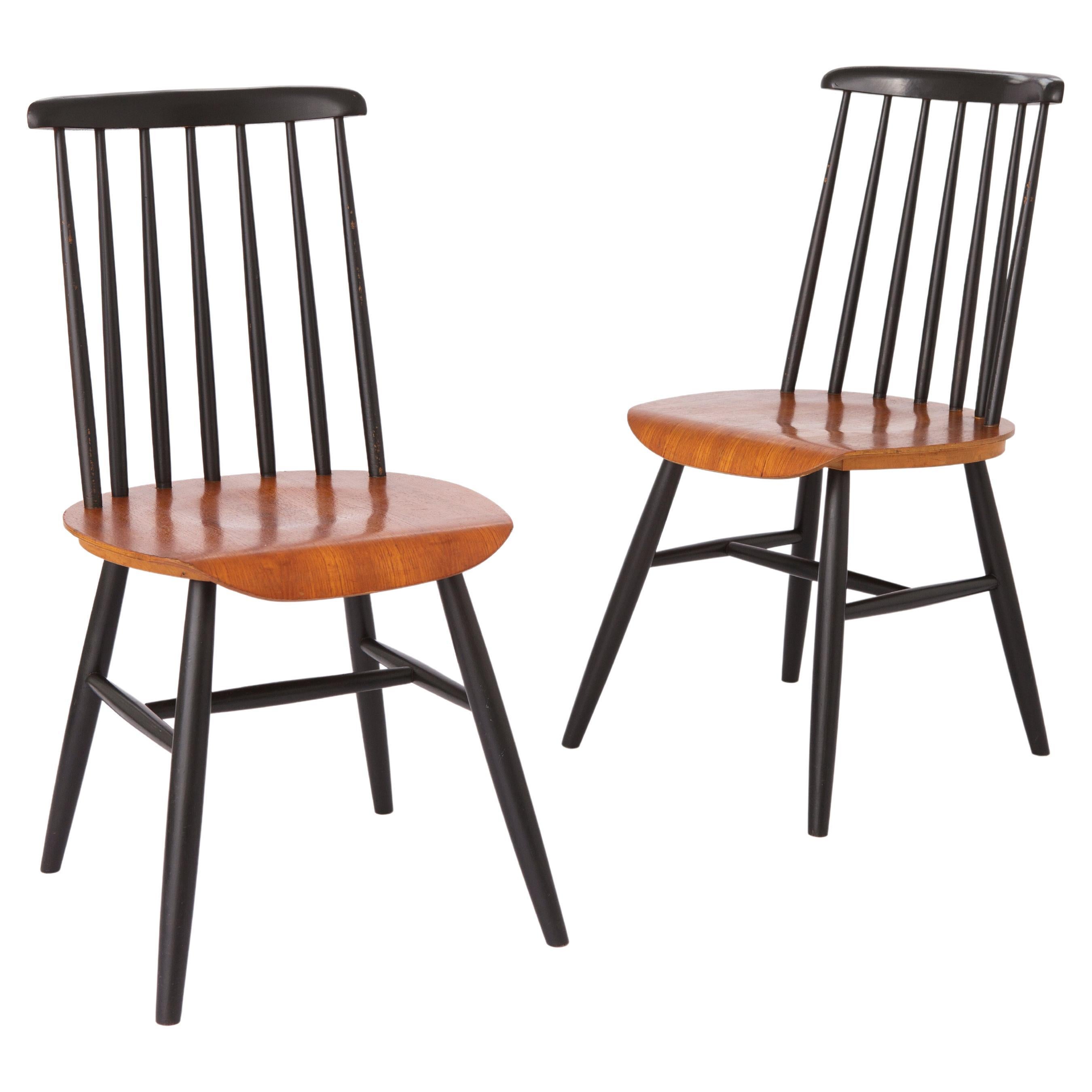 2 Vintage Spindle Back Chairs 1960s-1970s - Sweden For Sale