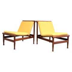 2 Vieilles chaises en teck Kai Lyngfeldt Larsen Easy Chairs Model 501 par Søborg Furniture