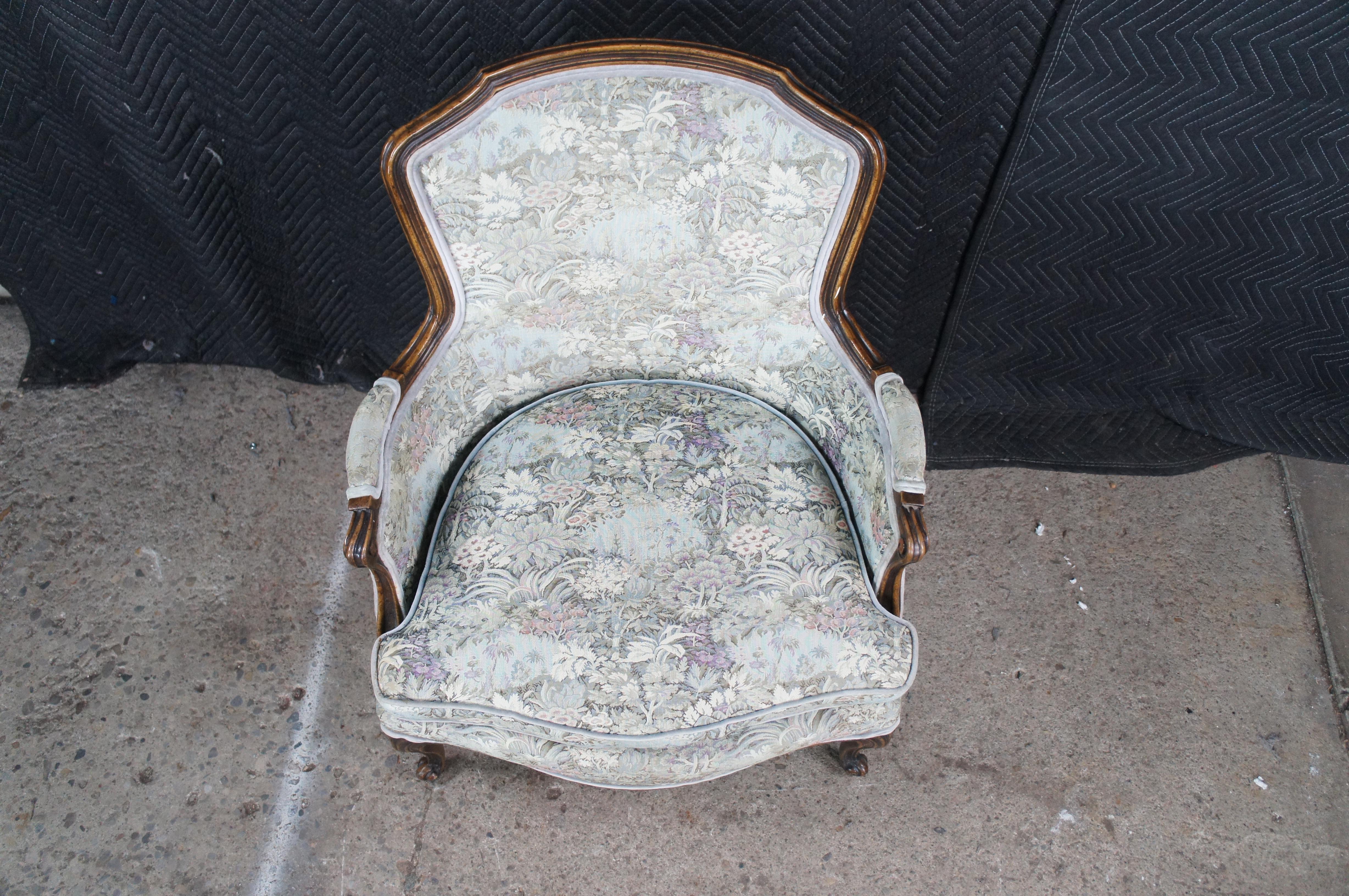 Américain 2 fauteuils Vintage A Hall Noyer Fauteuil Club Lounge Library en vente