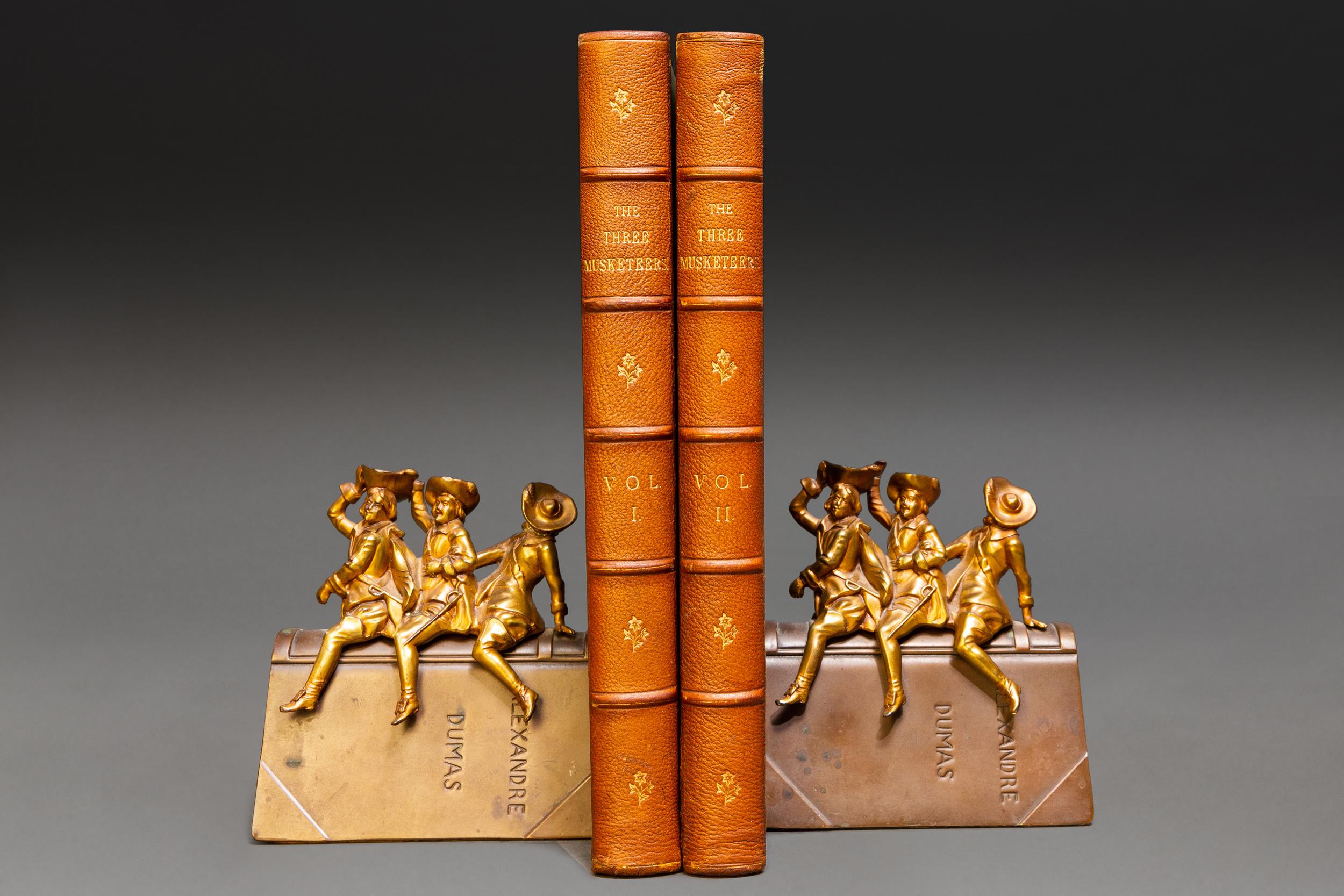 English 2 Volumes, Alexandre Dumas, The Three Musketeers