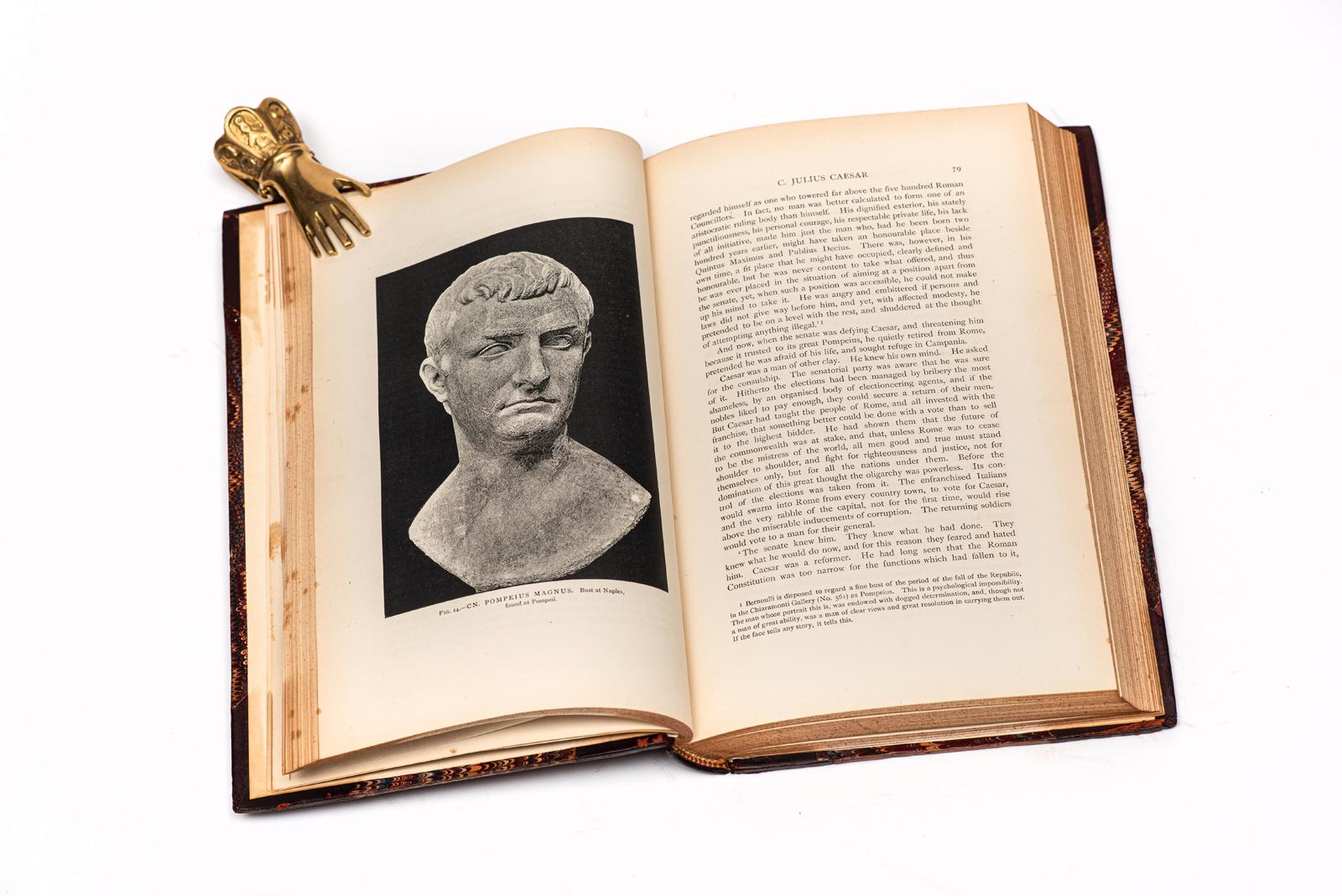 XIXe siècle 2 Volumes. S. Baring-Gound, Tragedy of the Caesars en vente