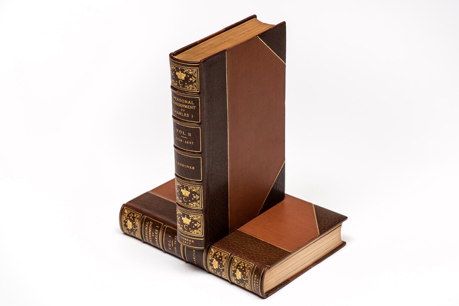 Cuir 2 Volumes. Samuel Rawson Gardiner, le gouvernement personnel de Charles Ier en vente
