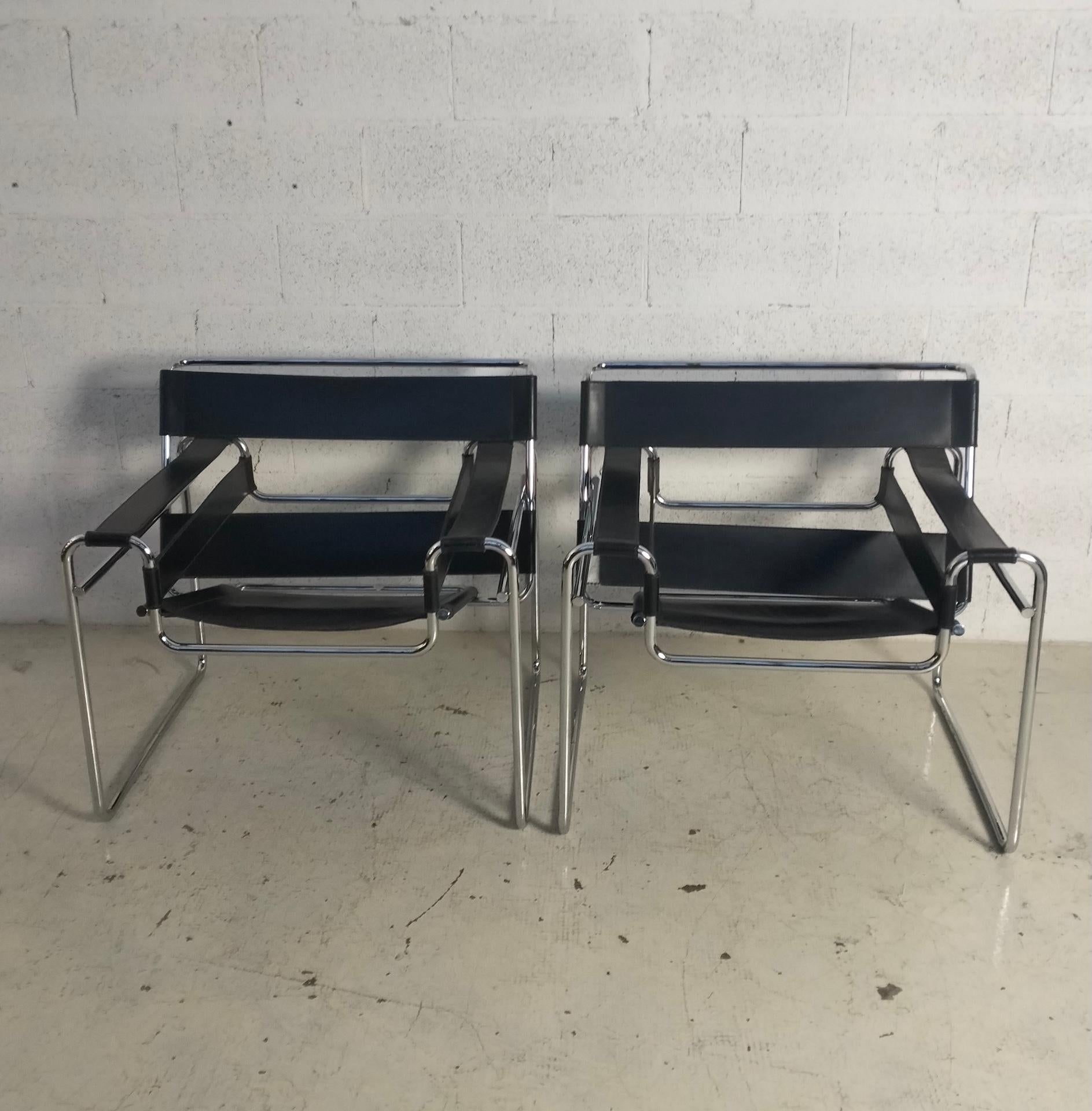 2 Sessel aus verchromtem Wassily-Stahl und Leder von M. Breuer für Gavina 60er, 70er Jahre (Moderne der Mitte des Jahrhunderts) im Angebot