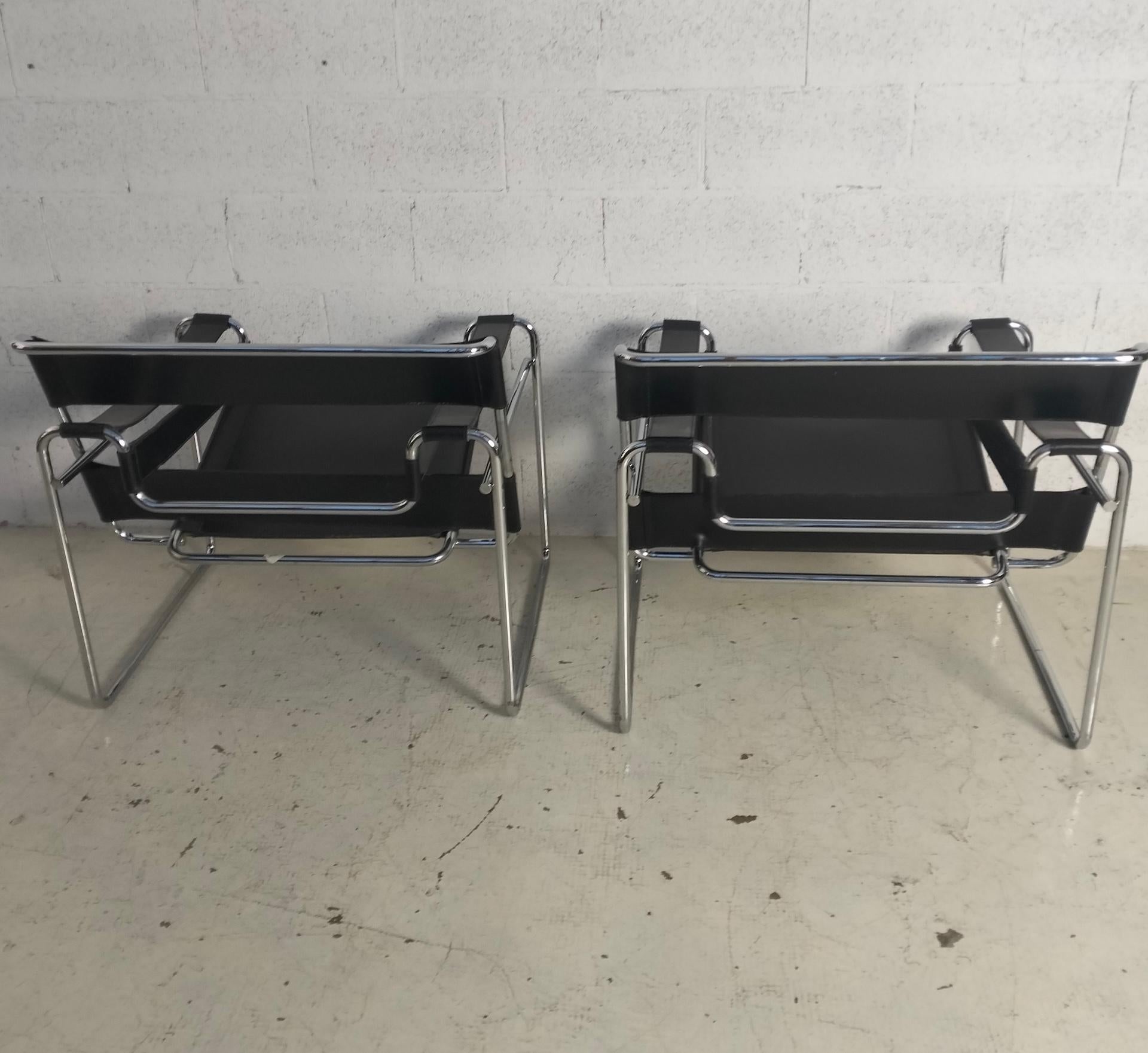 2 Sessel aus verchromtem Wassily-Stahl und Leder von M. Breuer für Gavina 60er, 70er Jahre im Zustand „Gut“ im Angebot in Padova, IT