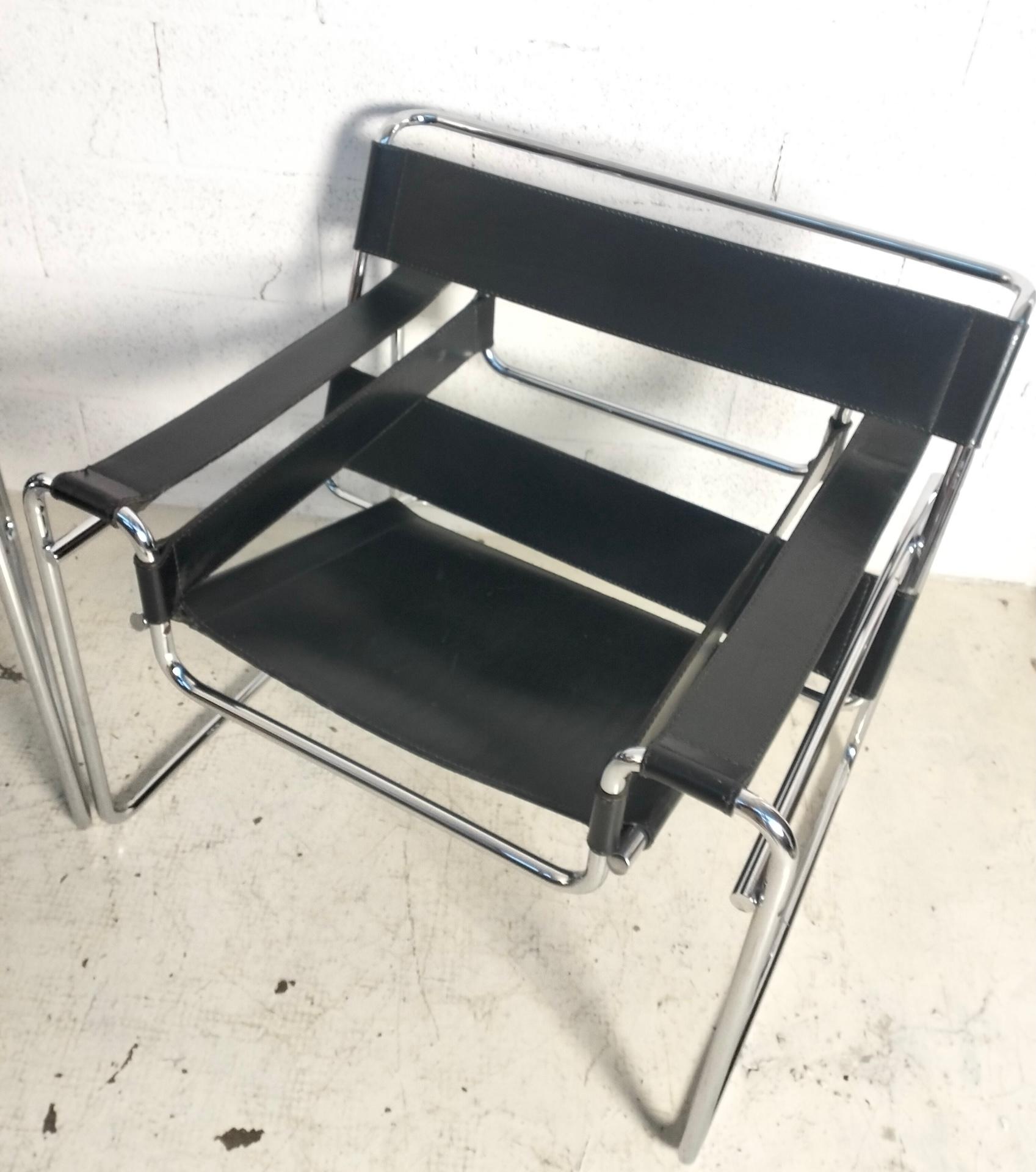 2 Sessel aus verchromtem Wassily-Stahl und Leder von M. Breuer für Gavina 60er, 70er Jahre im Angebot 3