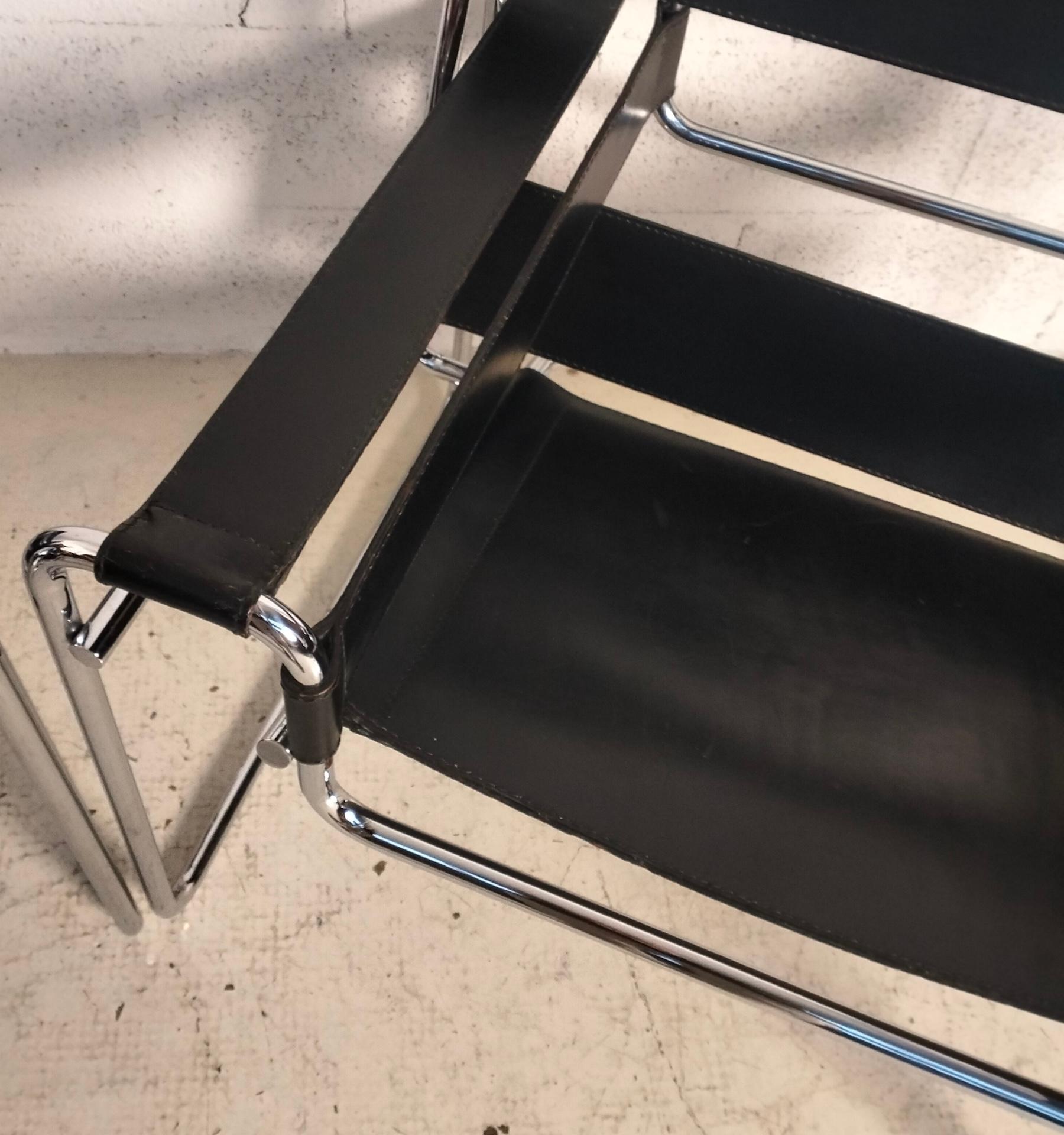 2 Sessel aus verchromtem Wassily-Stahl und Leder von M. Breuer für Gavina 60er, 70er Jahre im Angebot 6