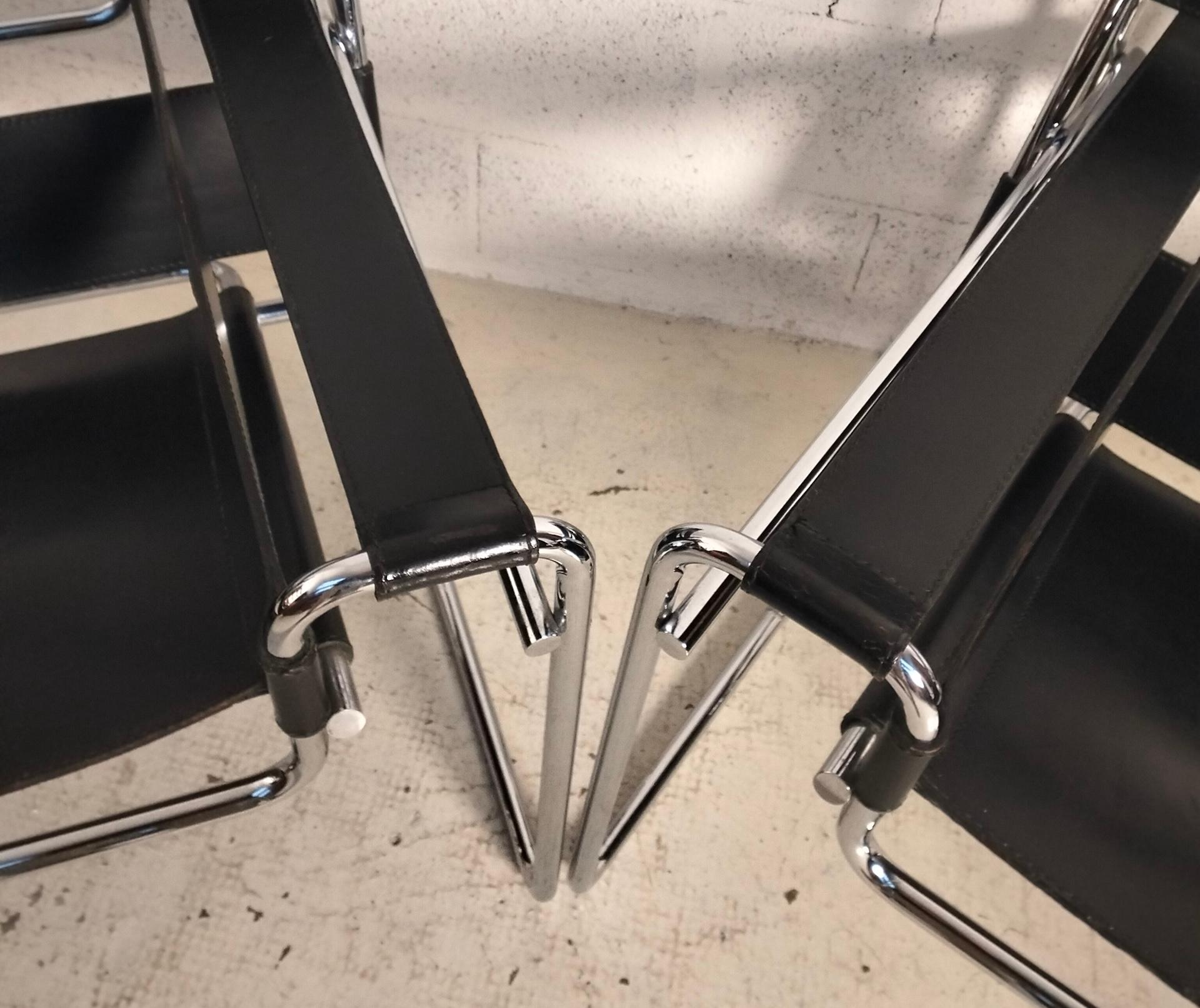 2 Sessel aus verchromtem Wassily-Stahl und Leder von M. Breuer für Gavina 60er, 70er Jahre im Angebot 8