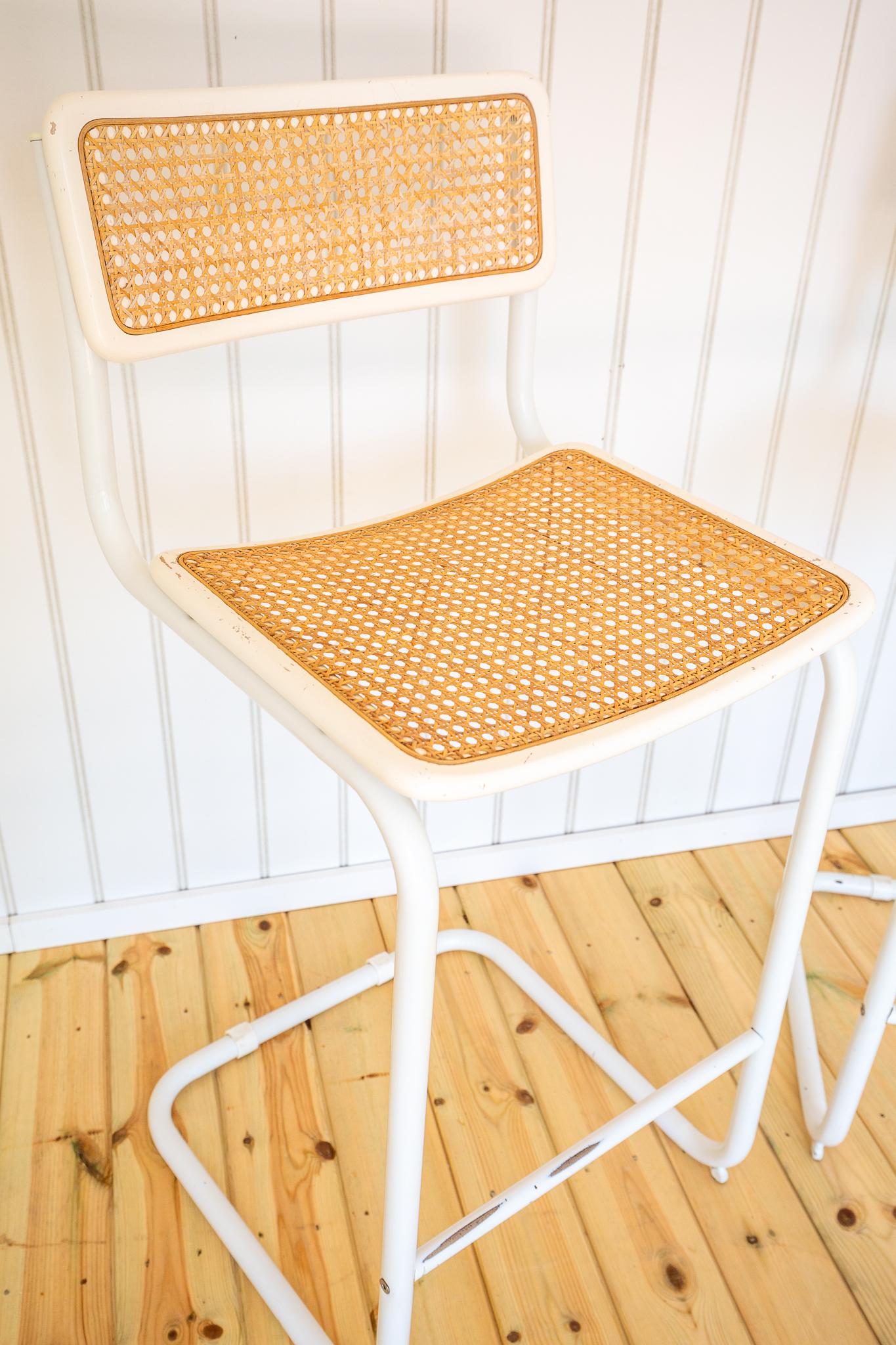 2 White Cesca Barstools Marcel Breuer B64 S64 Bauhaus Rattan Bar Chair MCM 1970s im Angebot 7