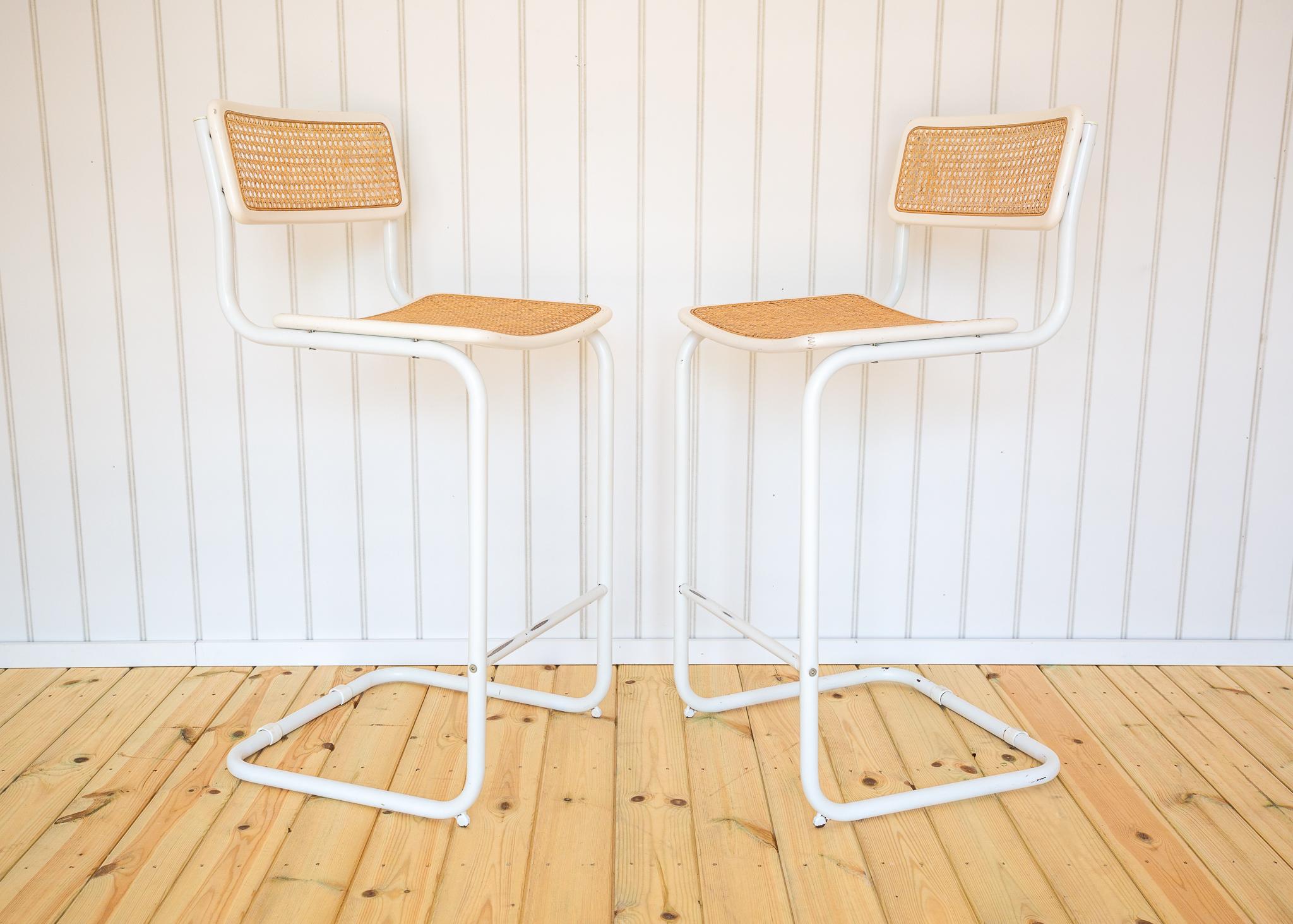 2 White Cesca Barstools Marcel Breuer B64 S64 Bauhaus Rattan Bar Chair MCM 1970s im Angebot 2