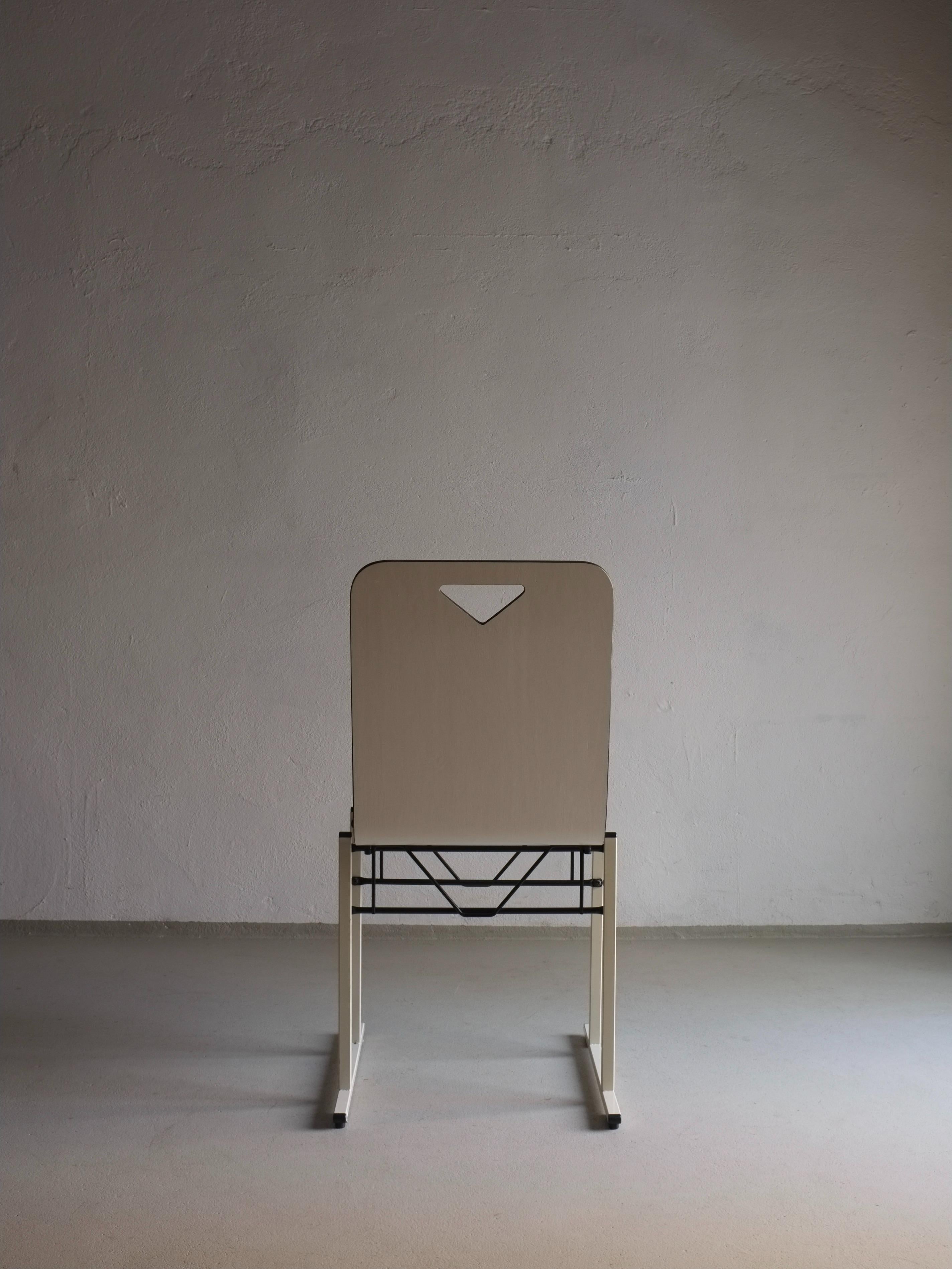 Finnish 2 White Metal Chairs By Yrjö Kukkapuro For Avarte, Finland 1980s