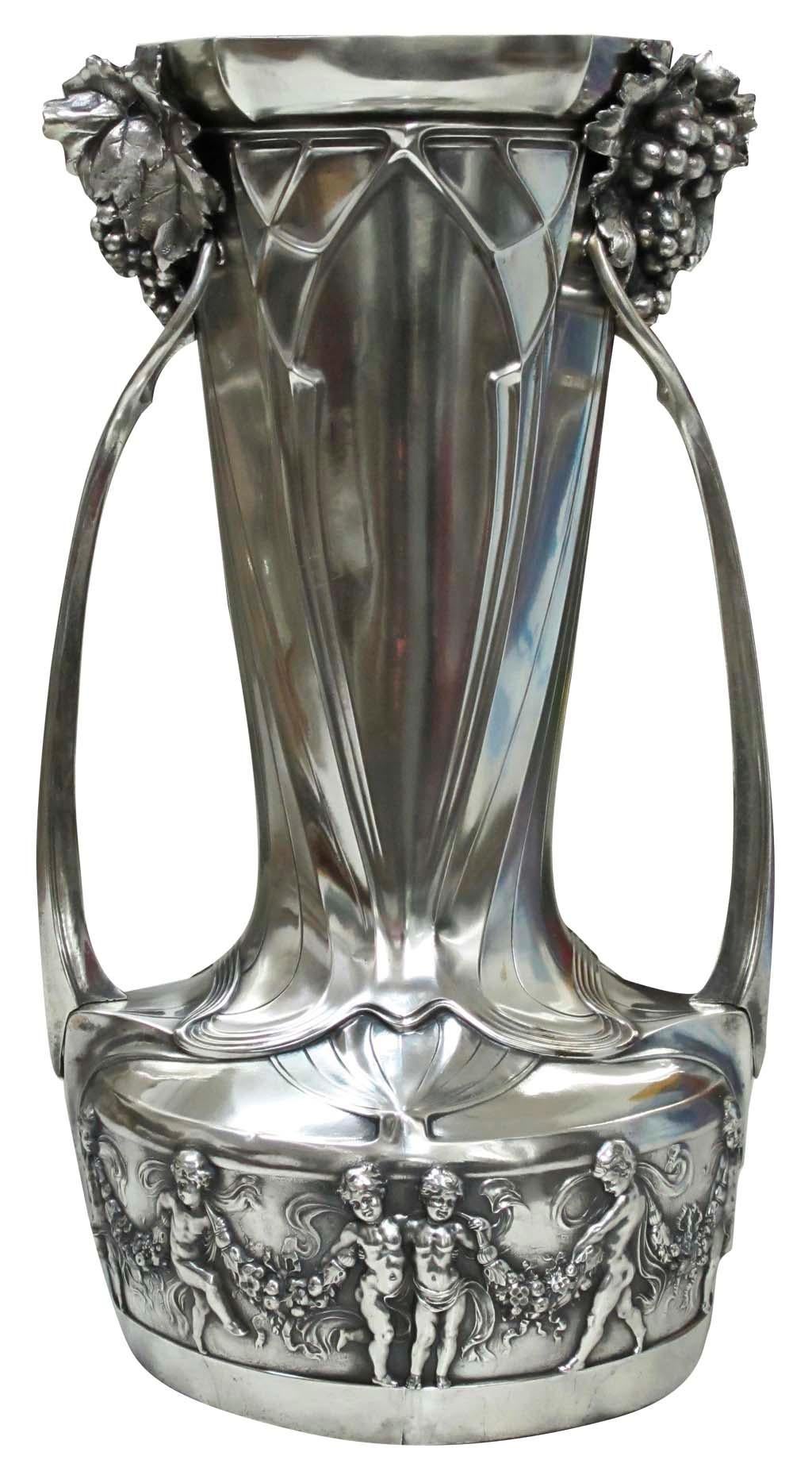 2 Wine Cooler WMF

Style: Art Nouveau
year: 1900
Country: Germany
Materials: silver plated

Several of the WMF objects can be seen in museums
We have specialized in the sale of Art Deco and Art Nouveau and Vintage styles since 1982.If you have any