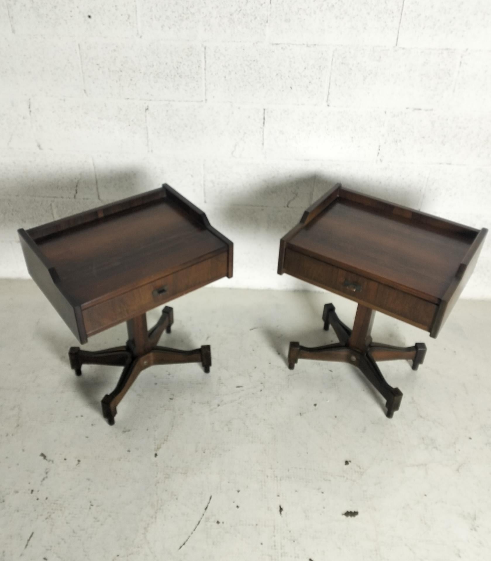 Bois 2 tables de nuit SC 50 Mod. de Claudio Salocchi pour Sormani, années 60, Italie en vente