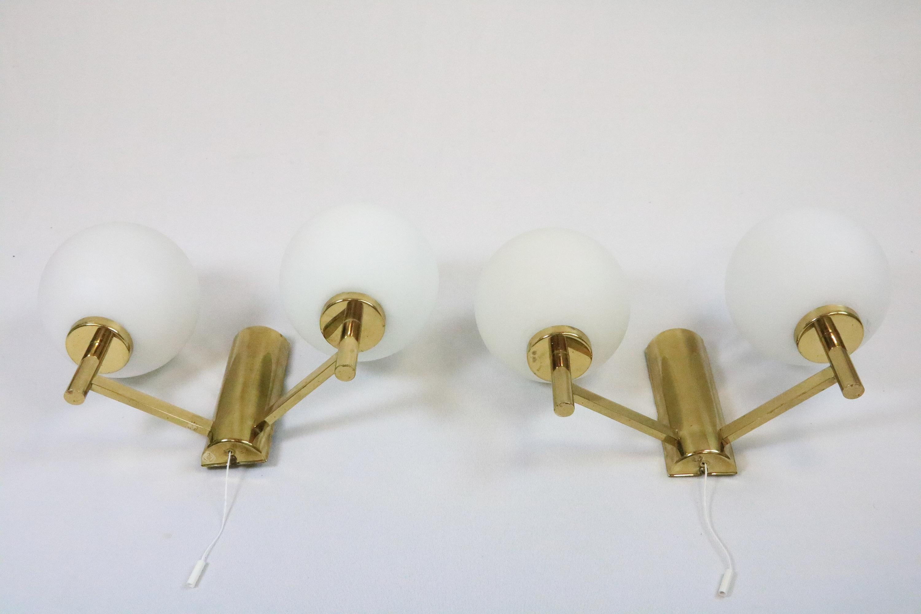 2 x Double Wall Lamp, Wall Sconce, Glass Balls, Brass, Leclaire, 1970s For Sale 7