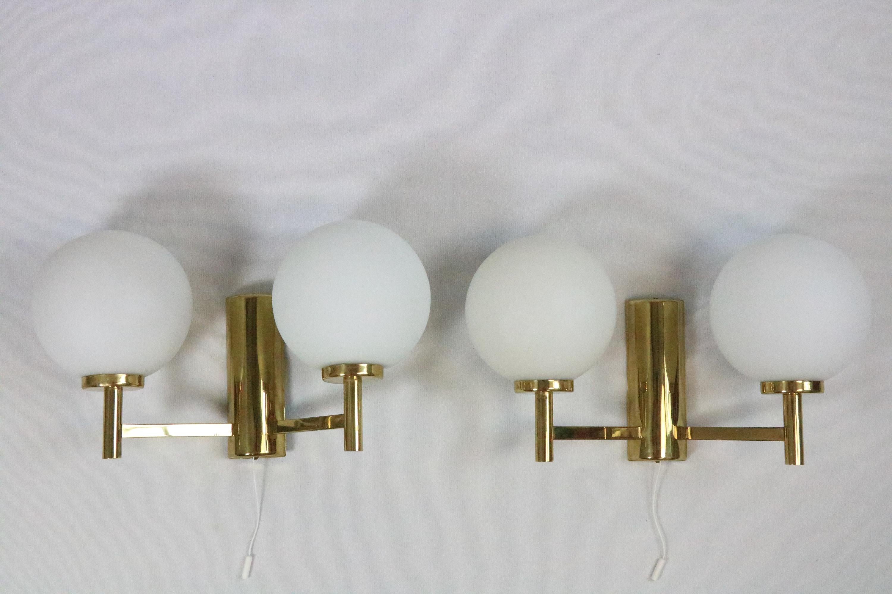 2 x Double Wall Lamp, Wall Sconce, Glass Balls, Brass, Leclaire, 1970s For Sale 8
