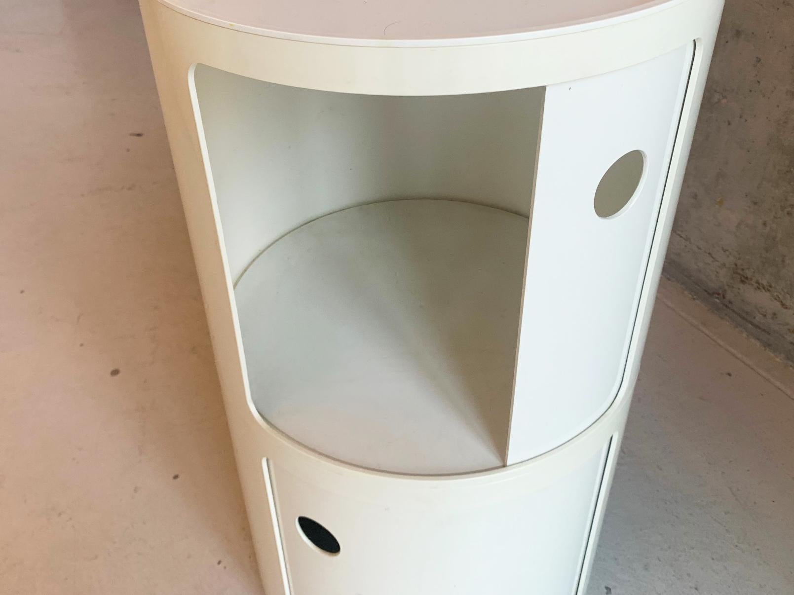 Plastique 2 x meubles Componibili originaux de Kartell du milieu du siècle 1970 par Anna Castelli Ferri