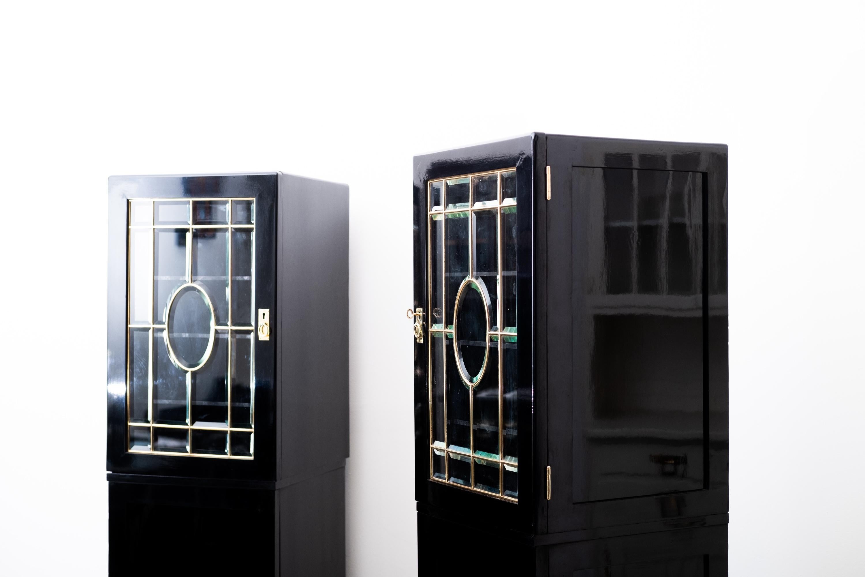 2 x original secessionist pillar cabinet by Sigmund Oppenheim (Vienna ca. 1910) For Sale 3