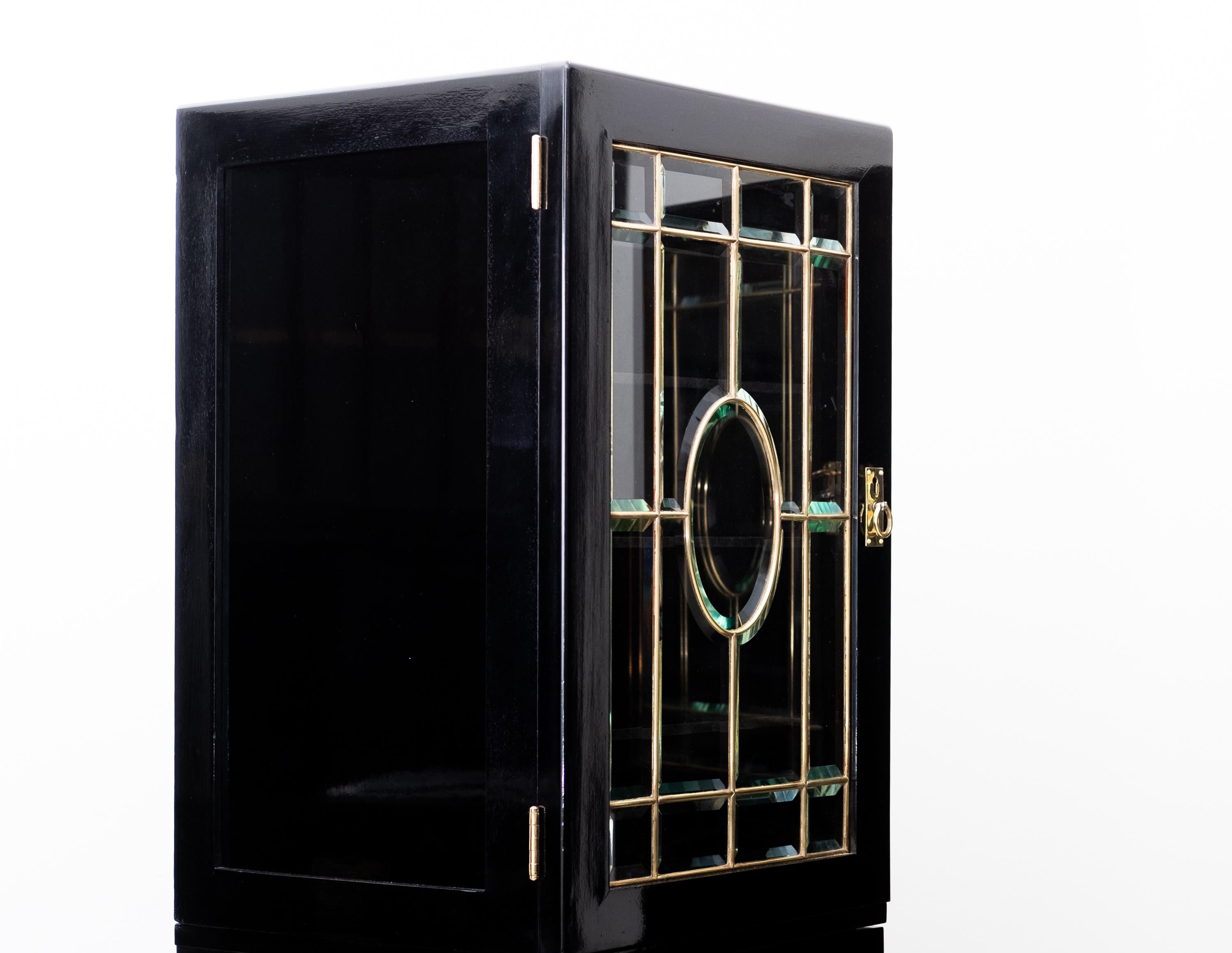2 x original secessionist pillar cabinet by Sigmund Oppenheim (Vienna ca. 1910) For Sale 11