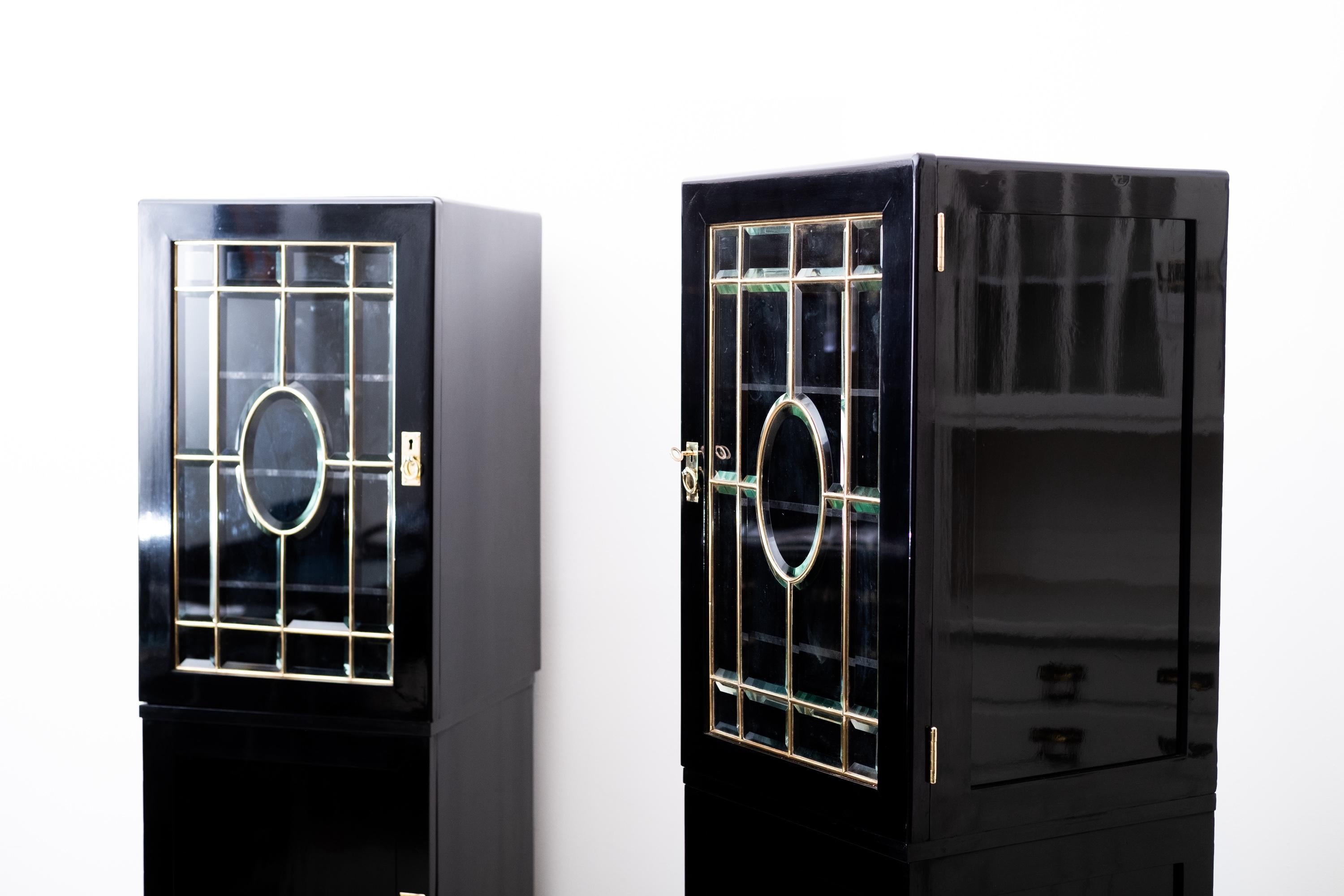2 x original secessionist pillar cabinet by Sigmund Oppenheim (Vienna ca. 1910) In Good Condition For Sale In Wien, AT