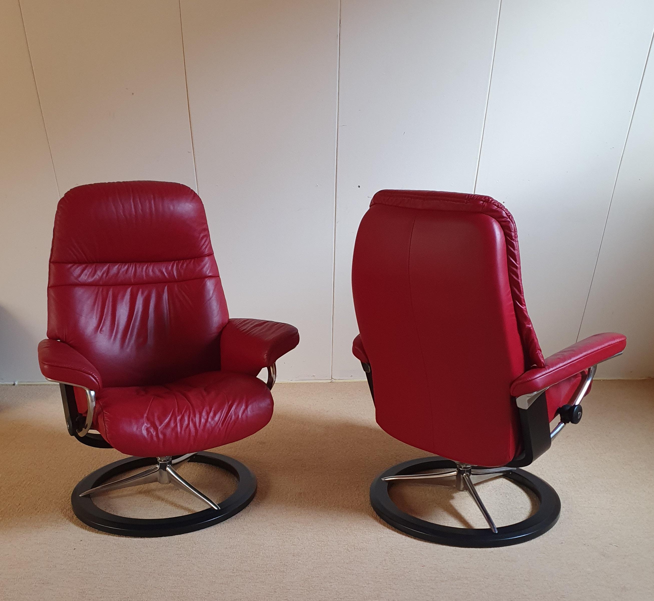 2 x Stressless Aura Recliner chairs with Signature in Cori leather Brick Red 7