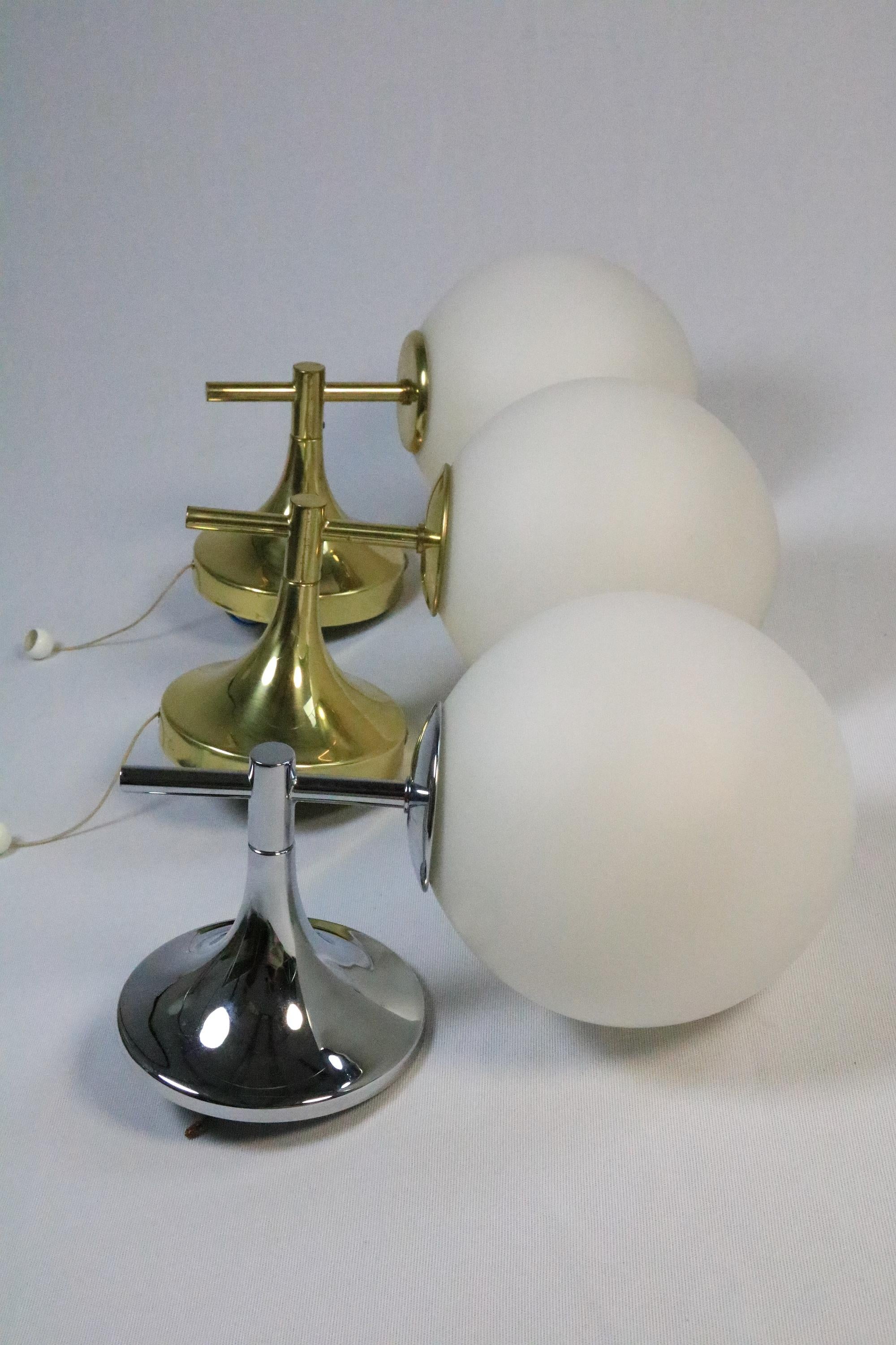2 x Wall Lamp, Wall Sconce, Glass Balls, by TEMDE, Brass, 1970s For Sale 5