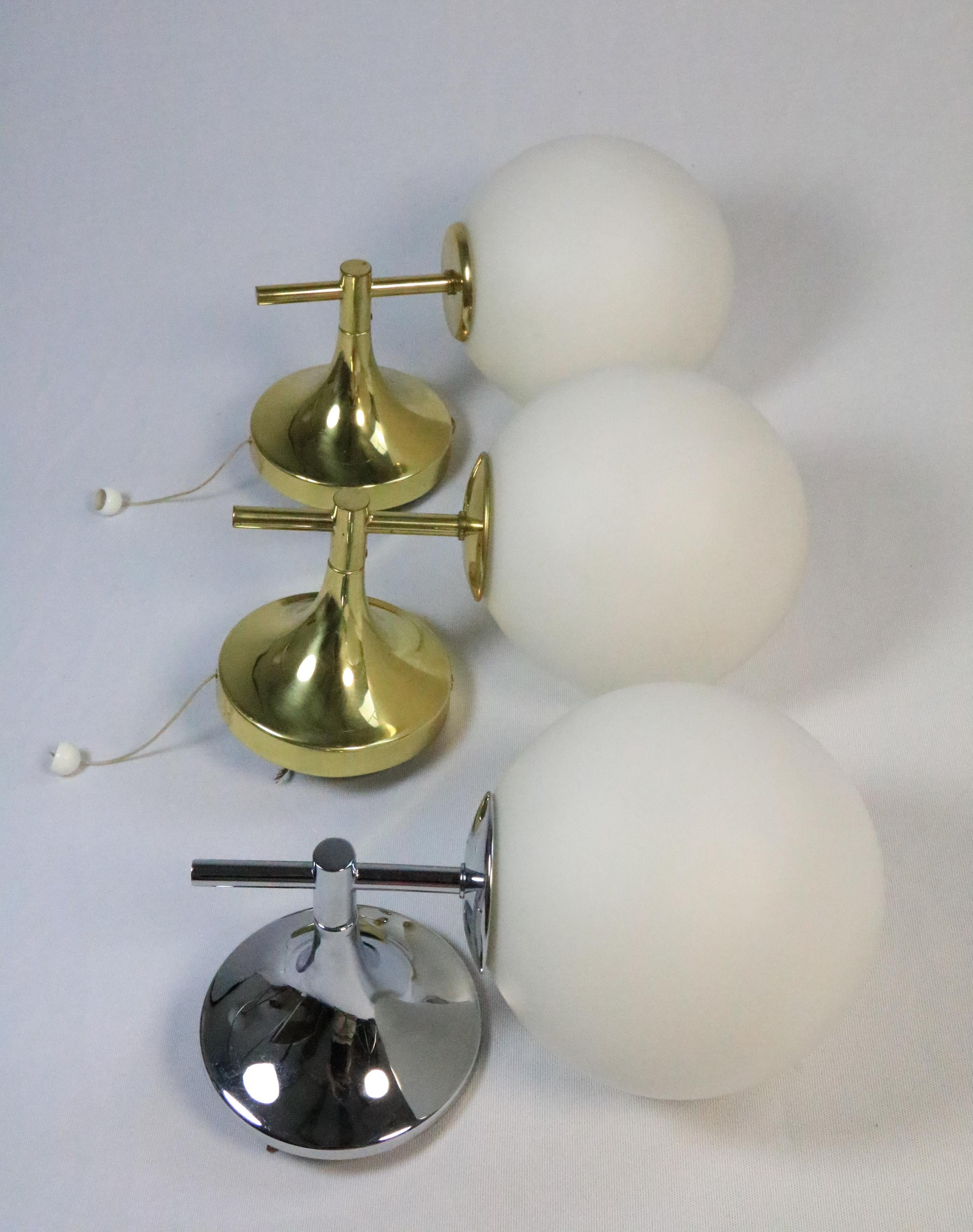 2 x Wall Lamp, Wall Sconce, Glass Balls, by TEMDE, Brass, 1970s For Sale 7