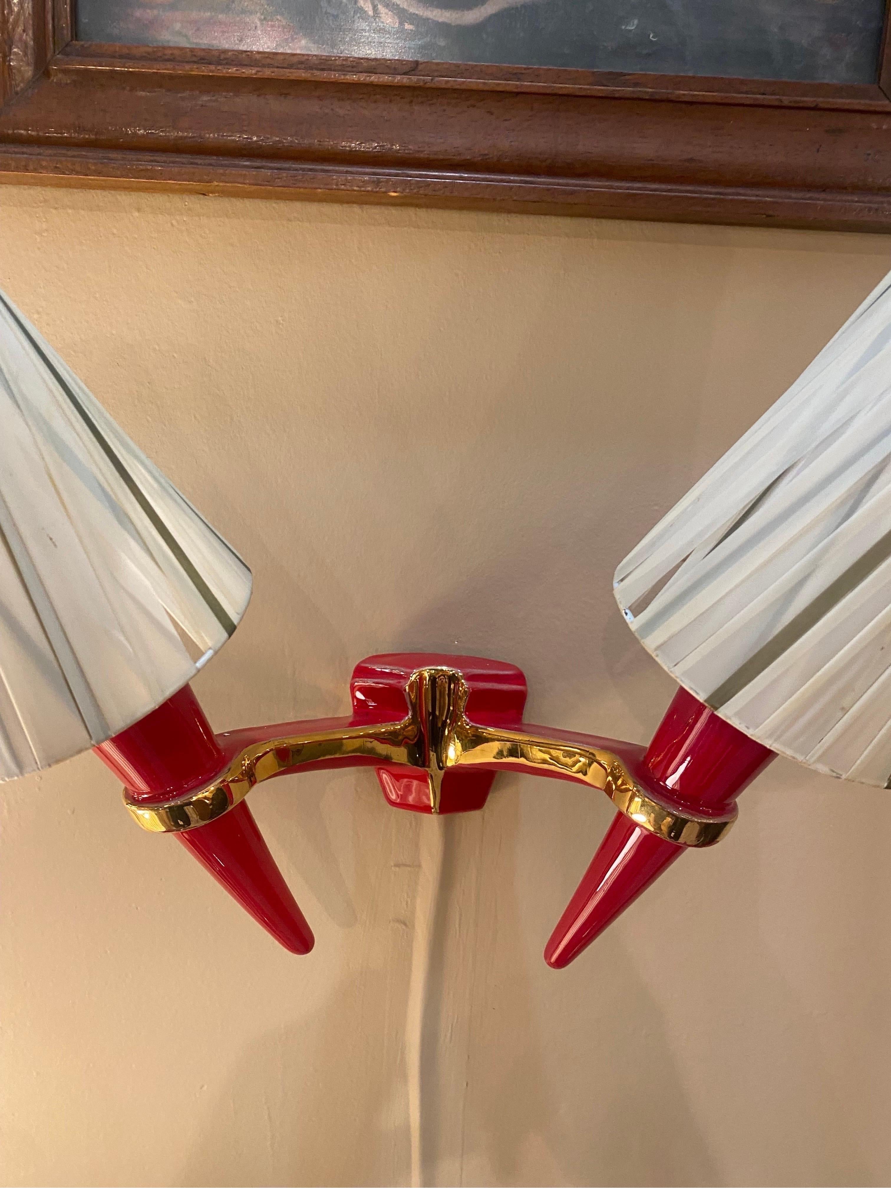2 x Apliques Candelabro de Cerámica Rojo Dorado Vintage Italian Lamp mediados del siglo XX en venta