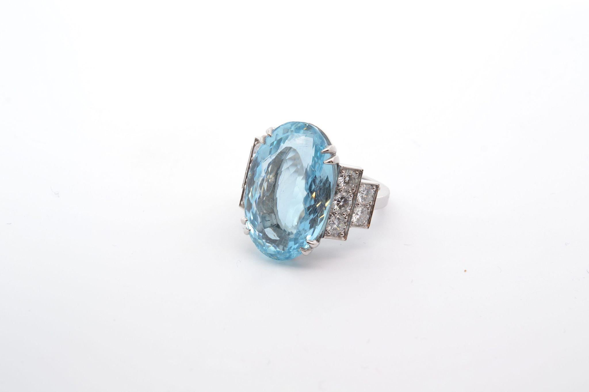 20, 88 carats aquamarine ring in platinum In Good Condition For Sale In PARIS, FR