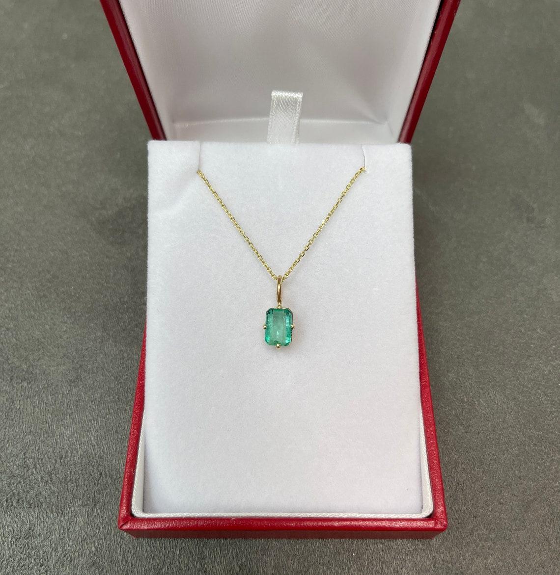 Modern 2.0-Carat 14K Colombian Emerald Cut Solitaire Gold Pendant For Sale